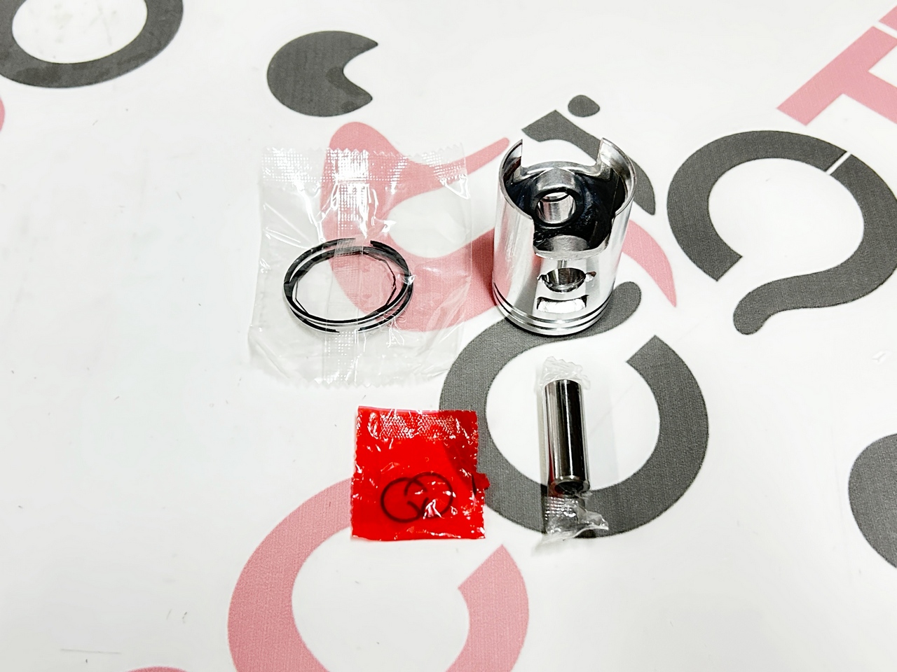 Поршень Honda AF18 / AF20 / AF24  STD  (d-39, p-12)   CN