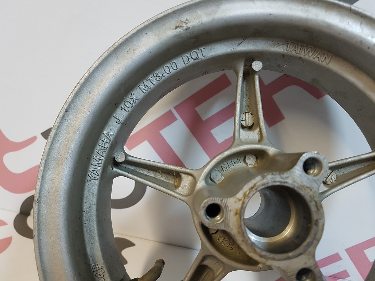 Диск колесный передний литой (диск. тормоз) Yamaha BWS SA44J, SA53J Б/У
