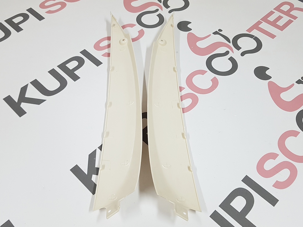 Нижние боковые обтекатели / лыжи (пара) Vento Retro (WHITE, Теплый)