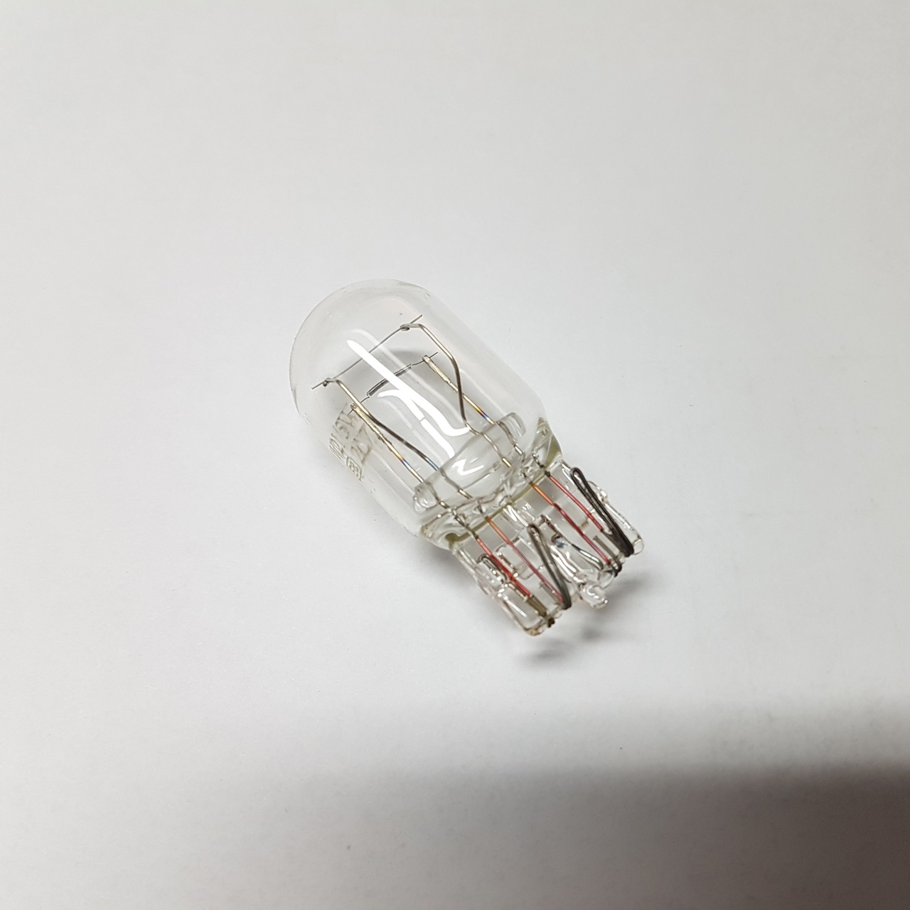 Лампа накаливания NORD YADA 900116   T20  12V W21/5W (лампа стоп-сигнала без цоколя)
