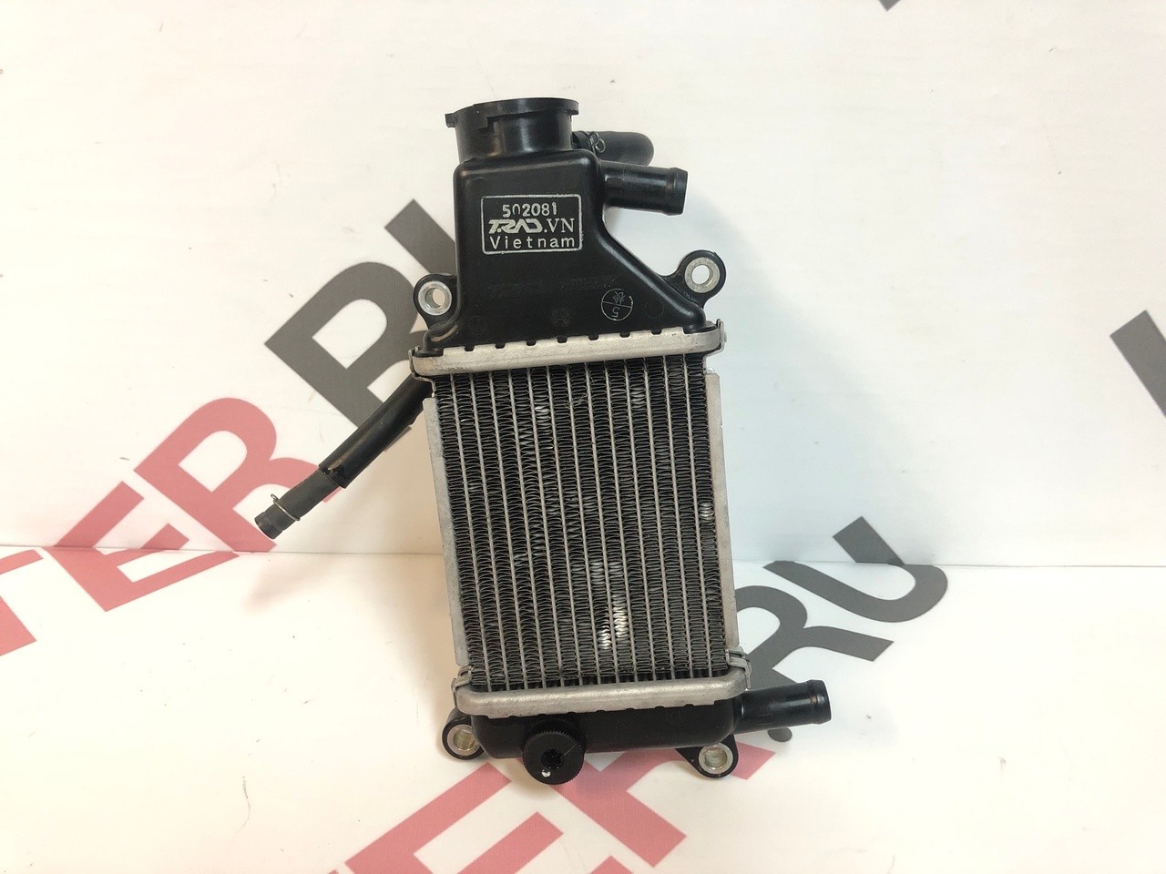 Радиатор Honda Benly  AA05 (19010-GGZ-J01)  Б/У