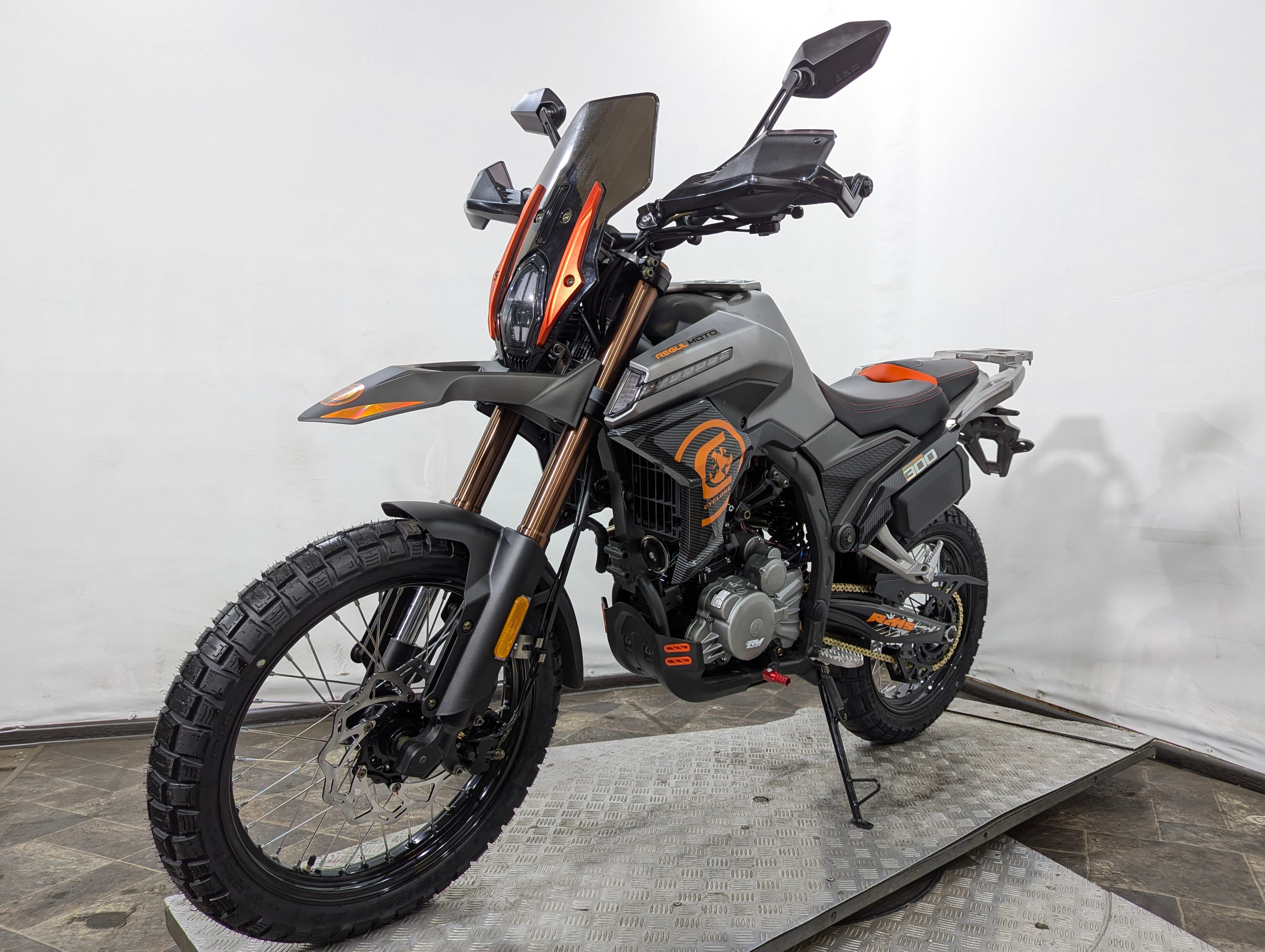 Мотоцикл Regulmoto CYCLONE Серый (арт. rmCyclone) 