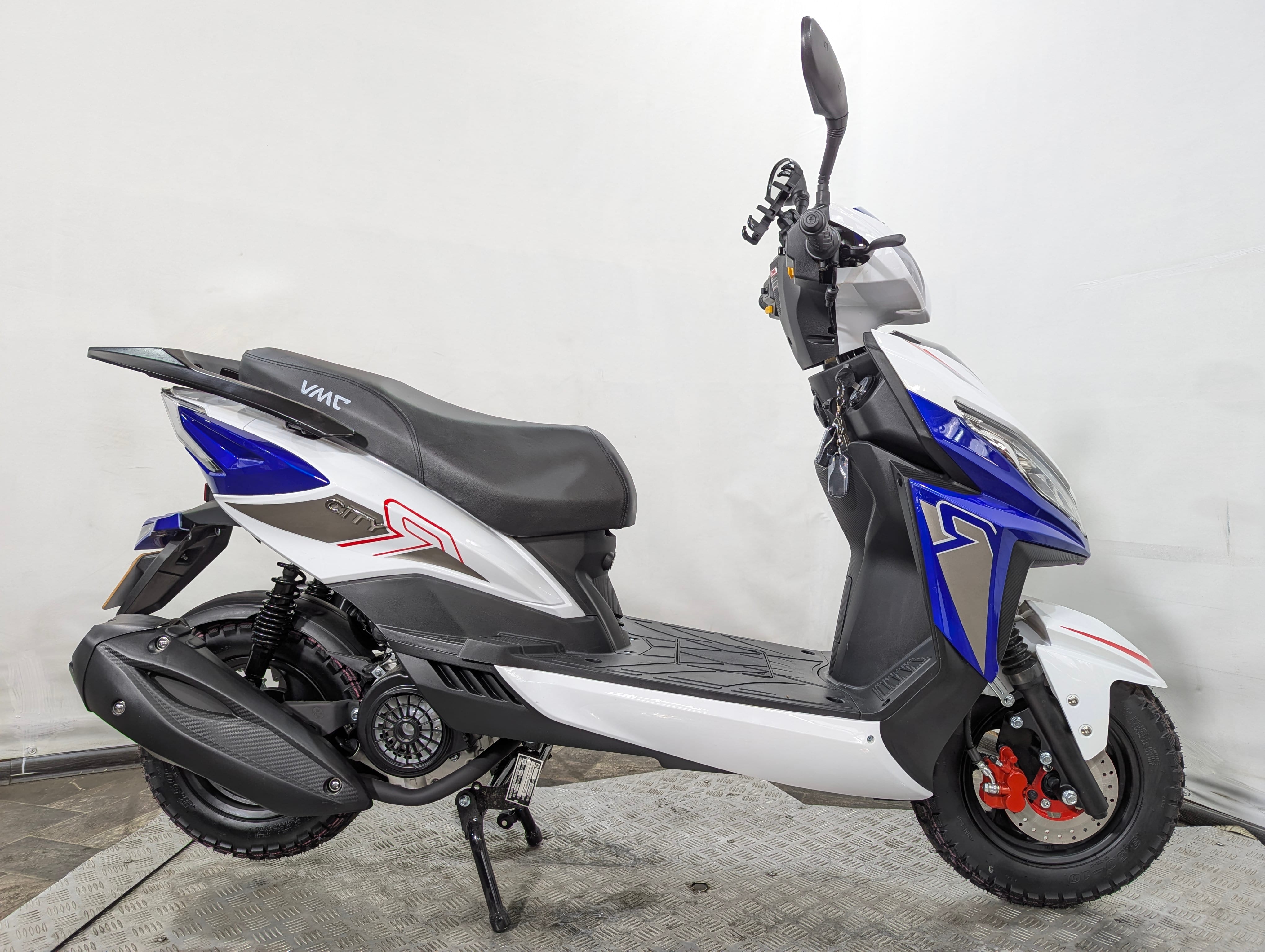 Скутер VMC (Vento) City (49/150cc) Белый