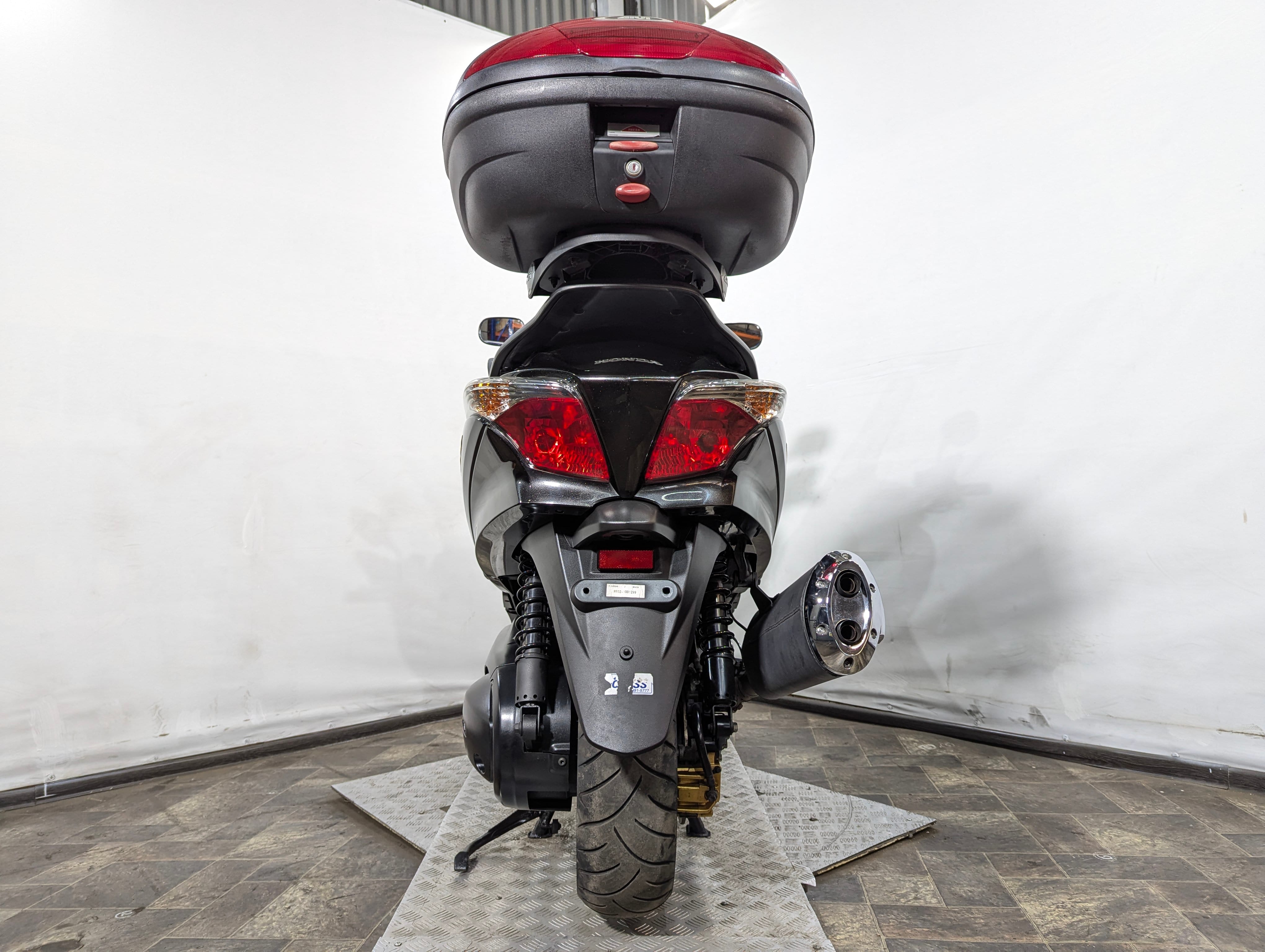 Скутер Honda Silverwing 600 GTA PF02 ABS 2013г. (арт. 123HB23)