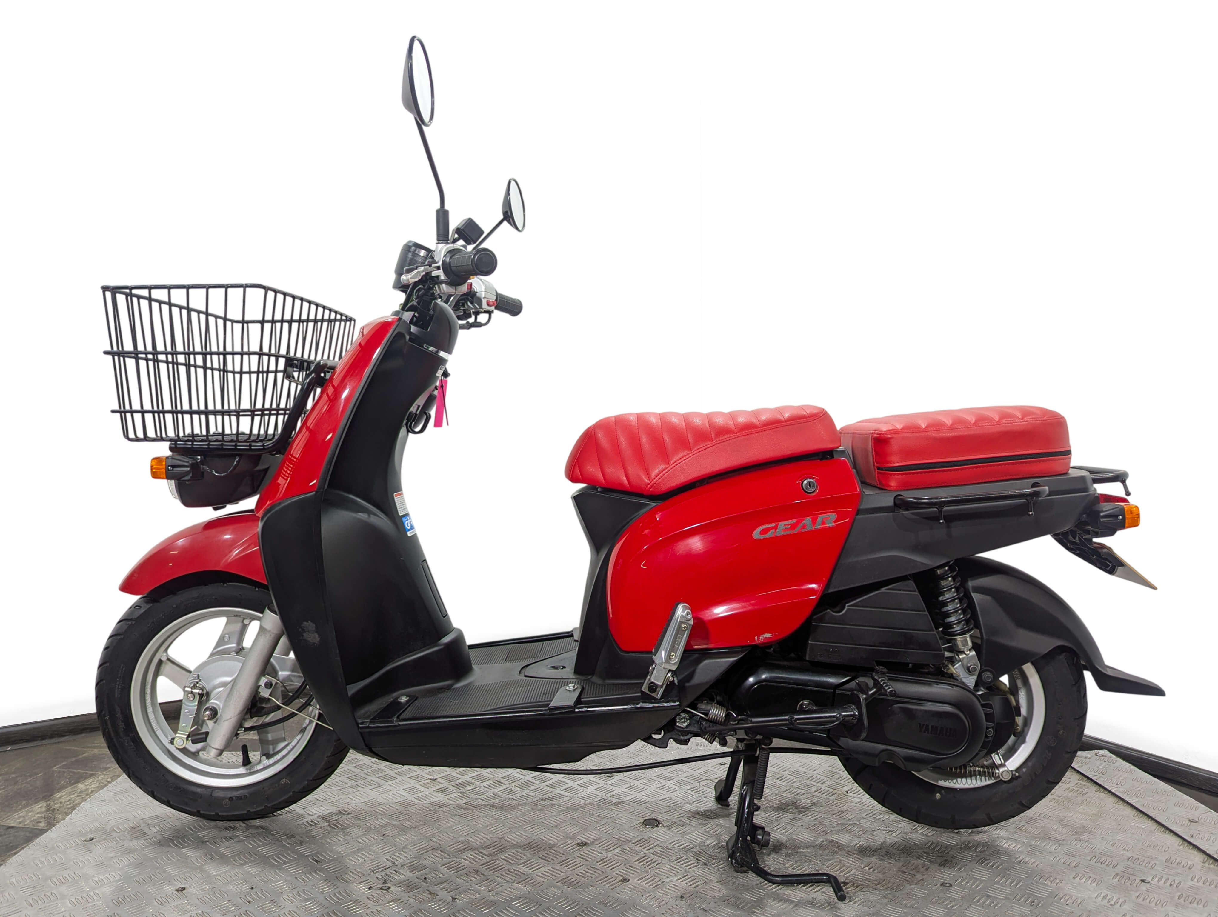 Скутер Yamaha Gear FI (арт. 122YA62)