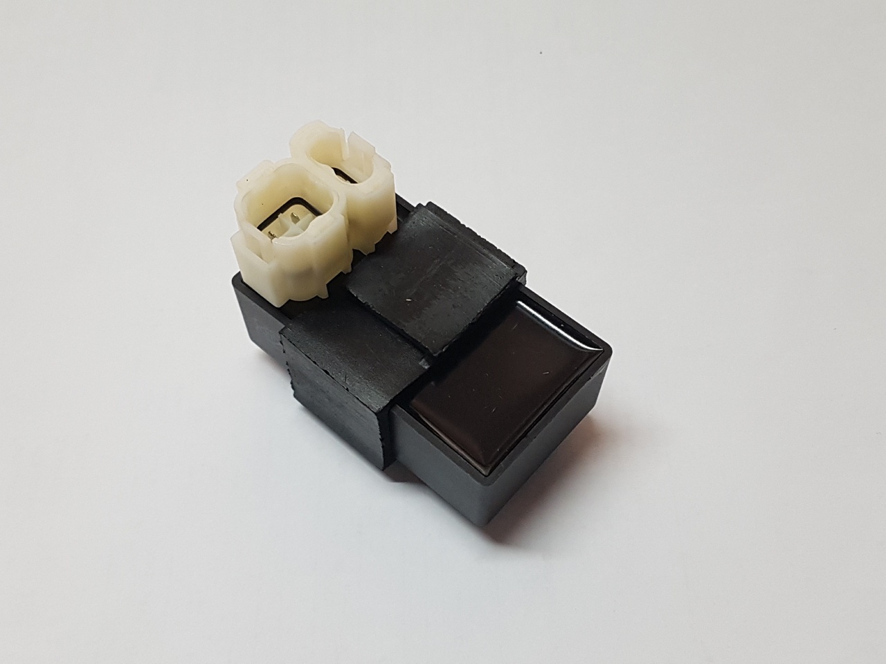 Коммутатор CDI 139QMB, 152QMI (Longjia), 157QMB, 250GY-5, Five (2 фишки, 4 и 2 контакта)  CN