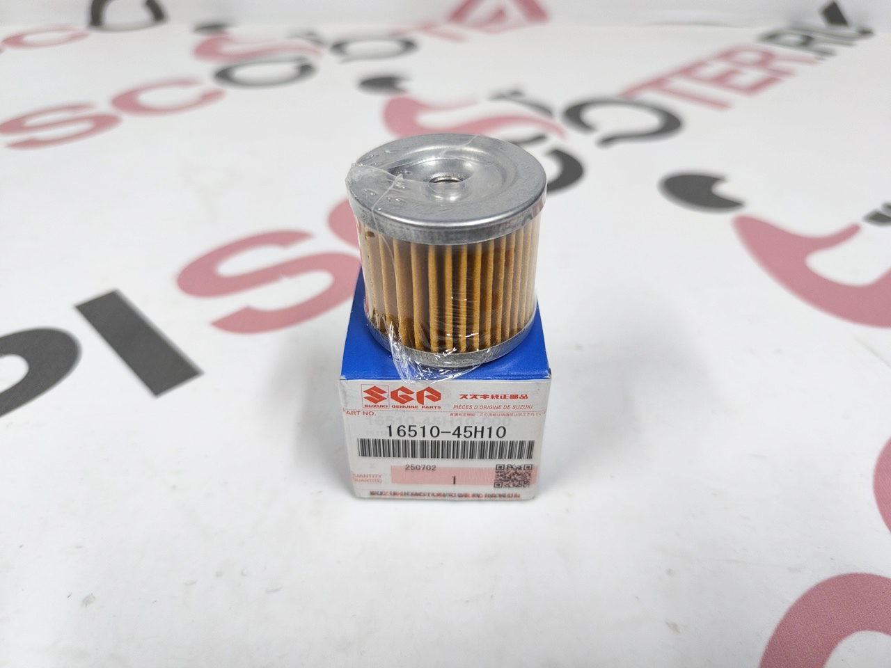 Фильтр масляный Suzuki 16510-45H10 (HF131) оригинал