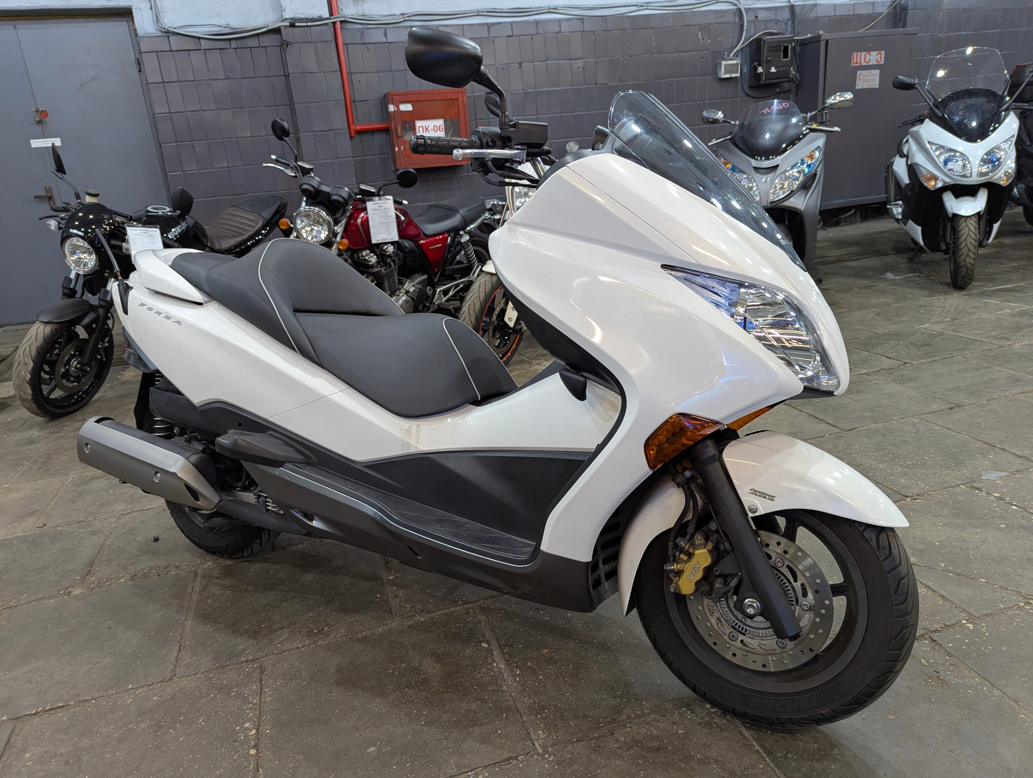 Скутер Honda Forza A2 MF10 2012 г. в. (арт. 123HB18)