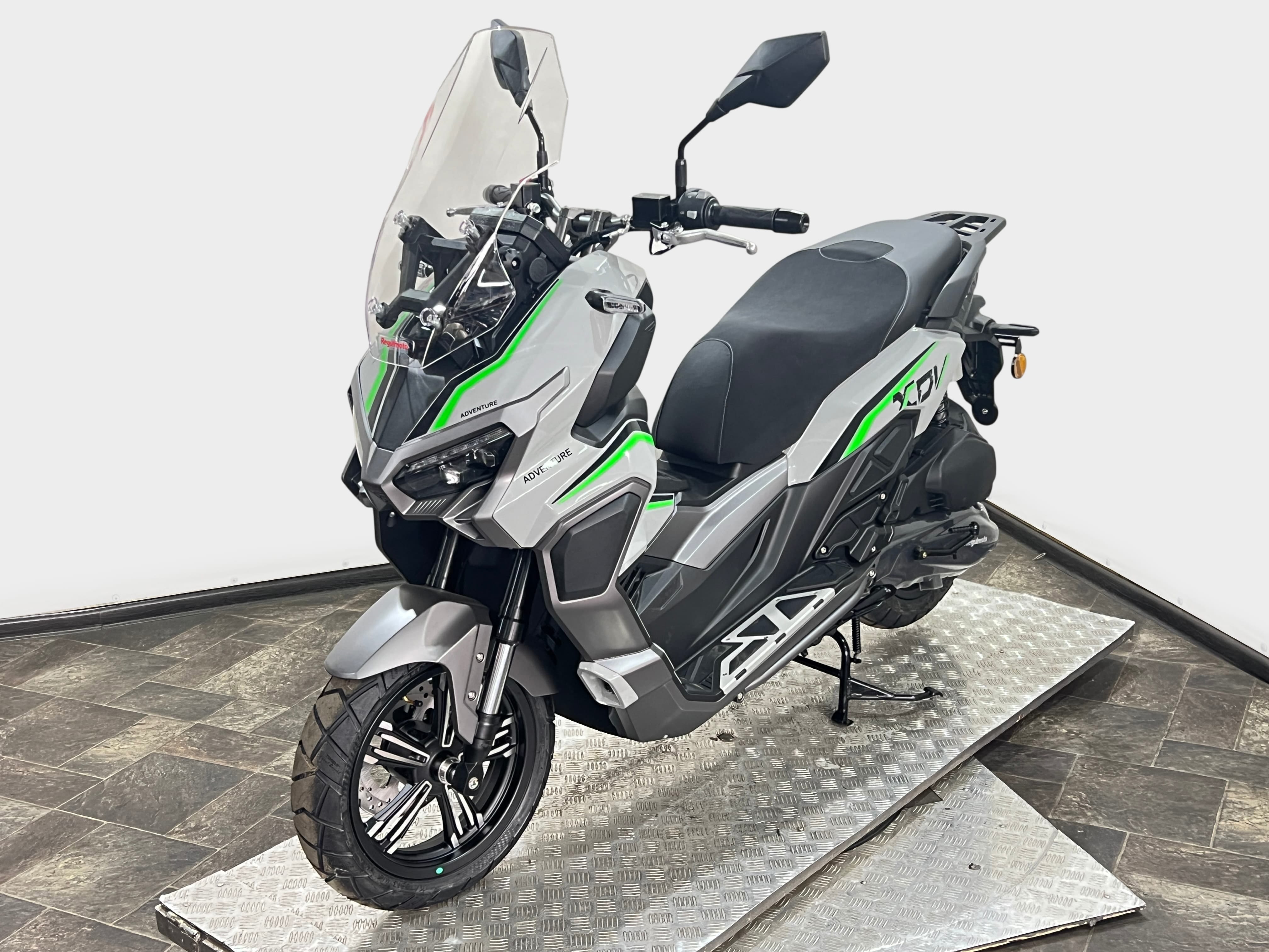 Скутер Regulmoto XDV TRAVELER  (Серый) (арт. rm-xdvTraveller-grey)