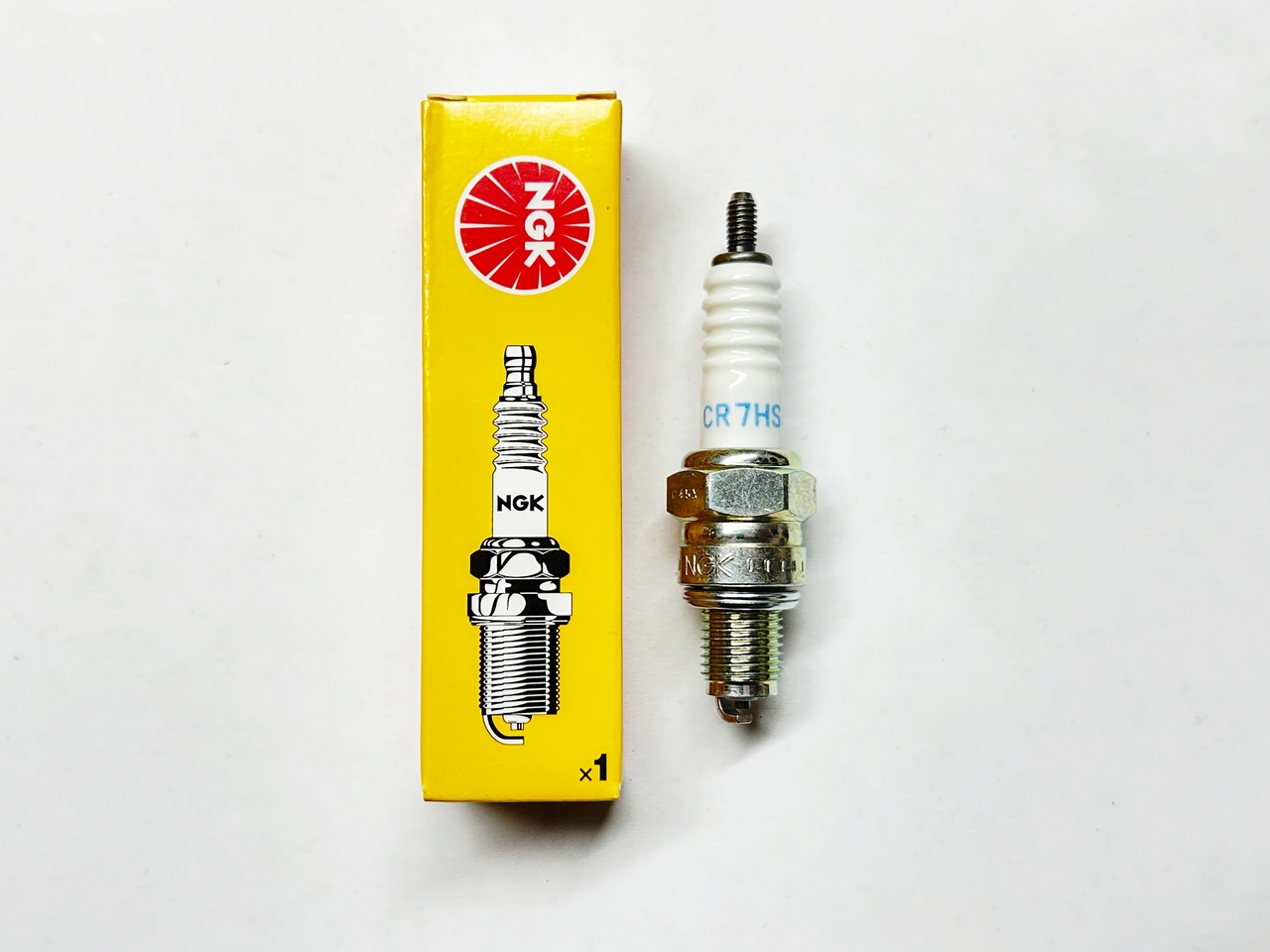 Свеча зажигания NGK 4549 CR7HSA