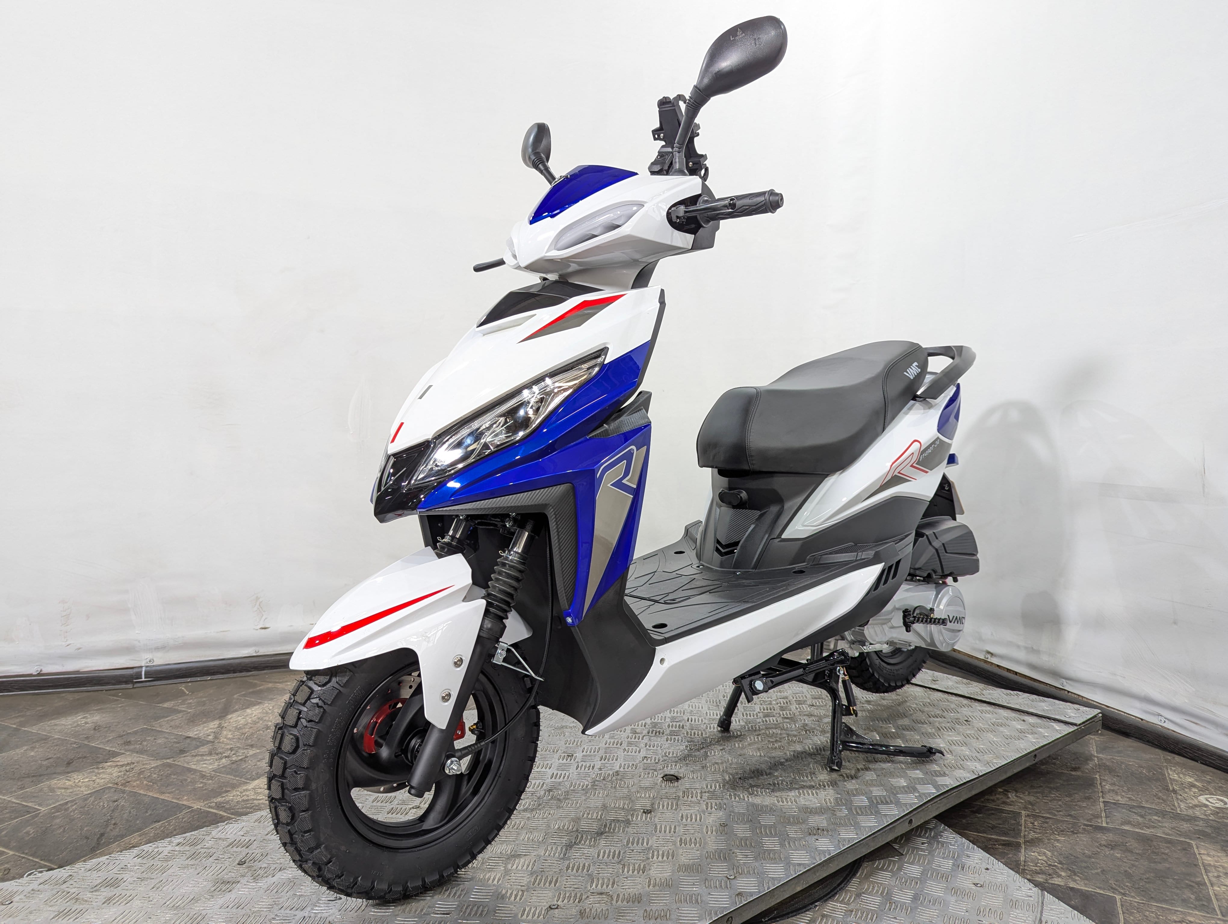 Скутер VMC (Vento) City (49/150cc) Белый