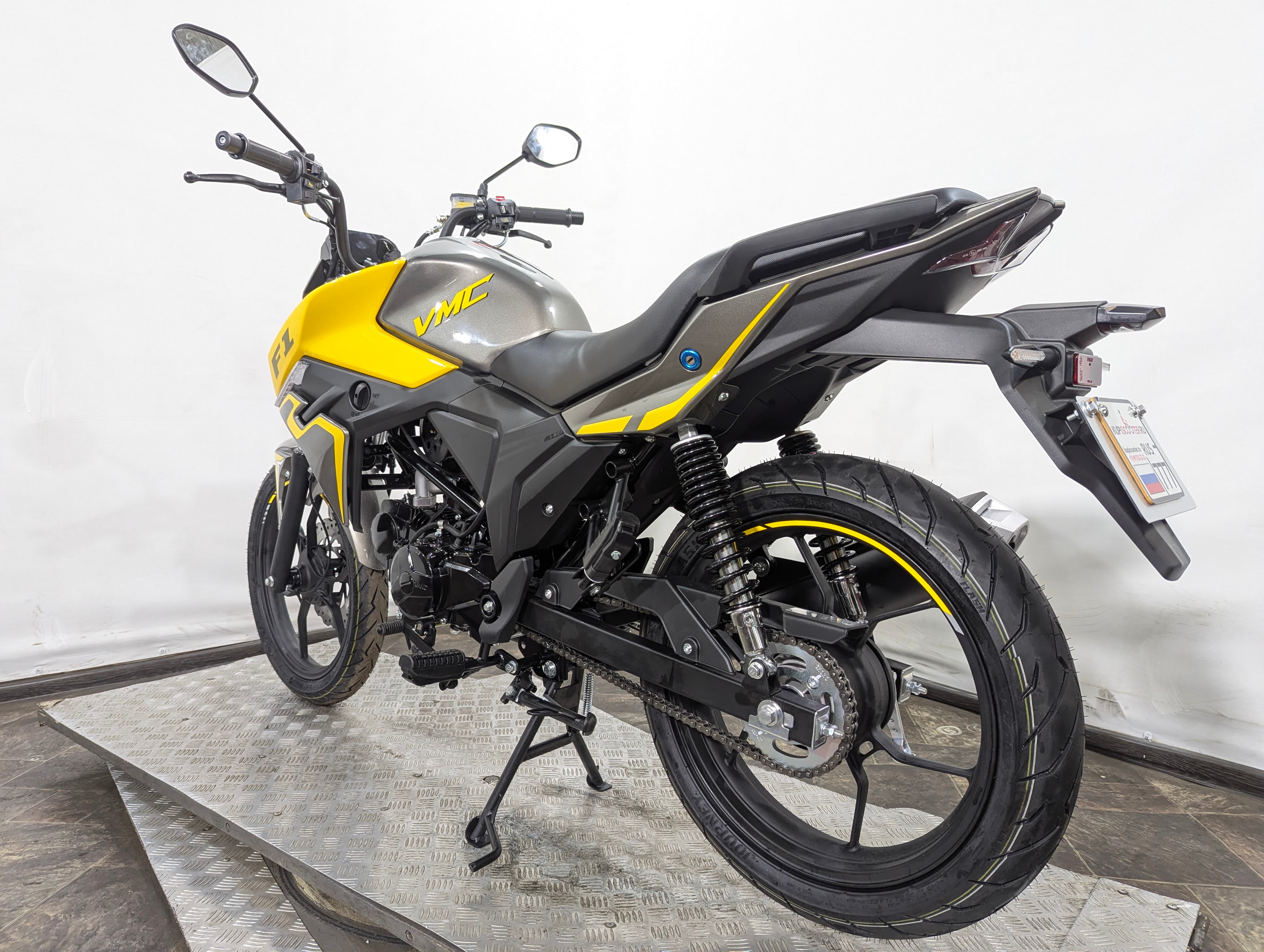 Мопед VMC (Vento) F1 (49/125cc) Желтый глянцевый (арт. VMC_F1_yellow)