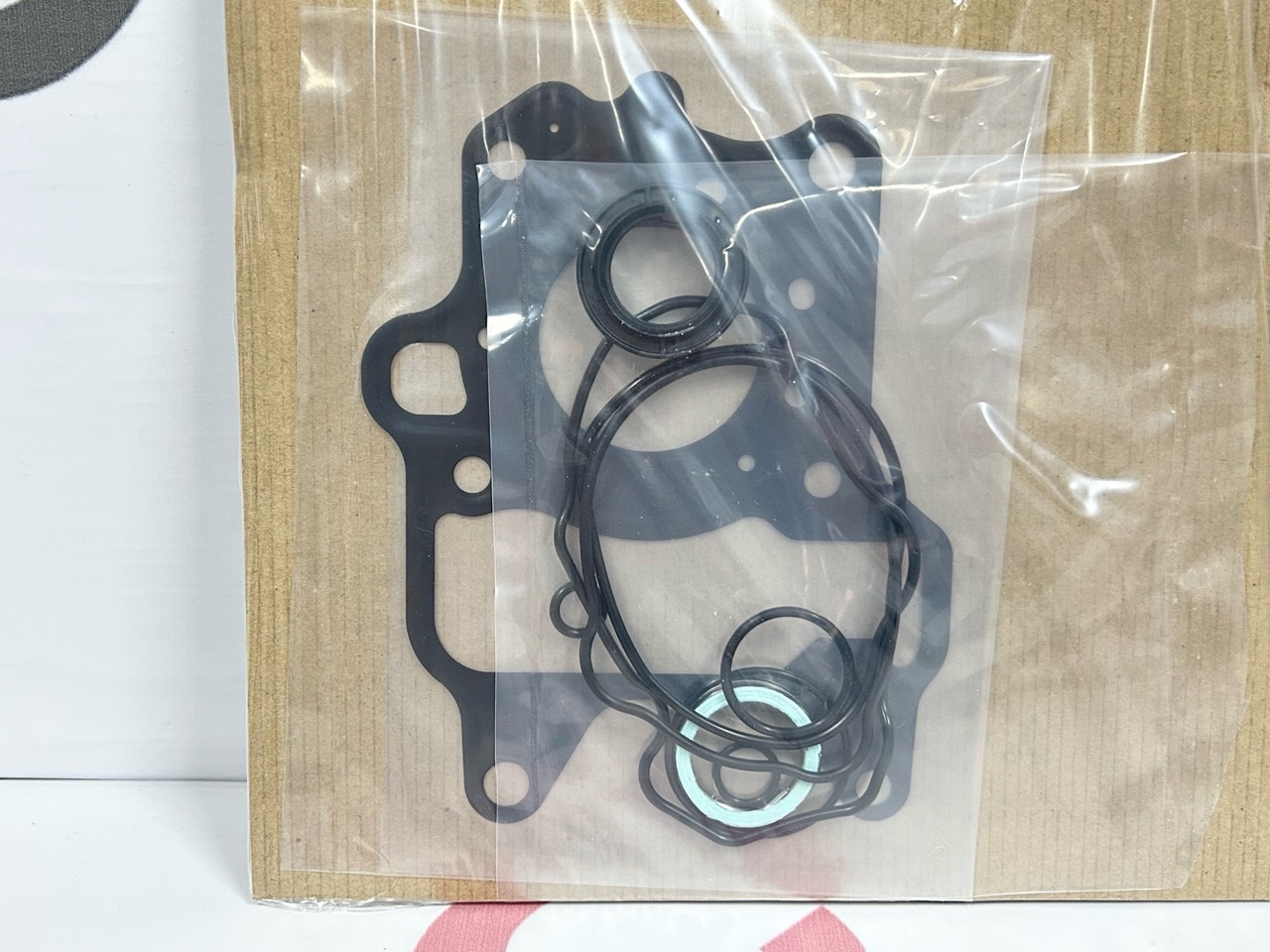 Комплект прокладок двигателя Honda Gyro Canopy TA03, Gyro X TD02 (06111-GFZ-000) оригинал
