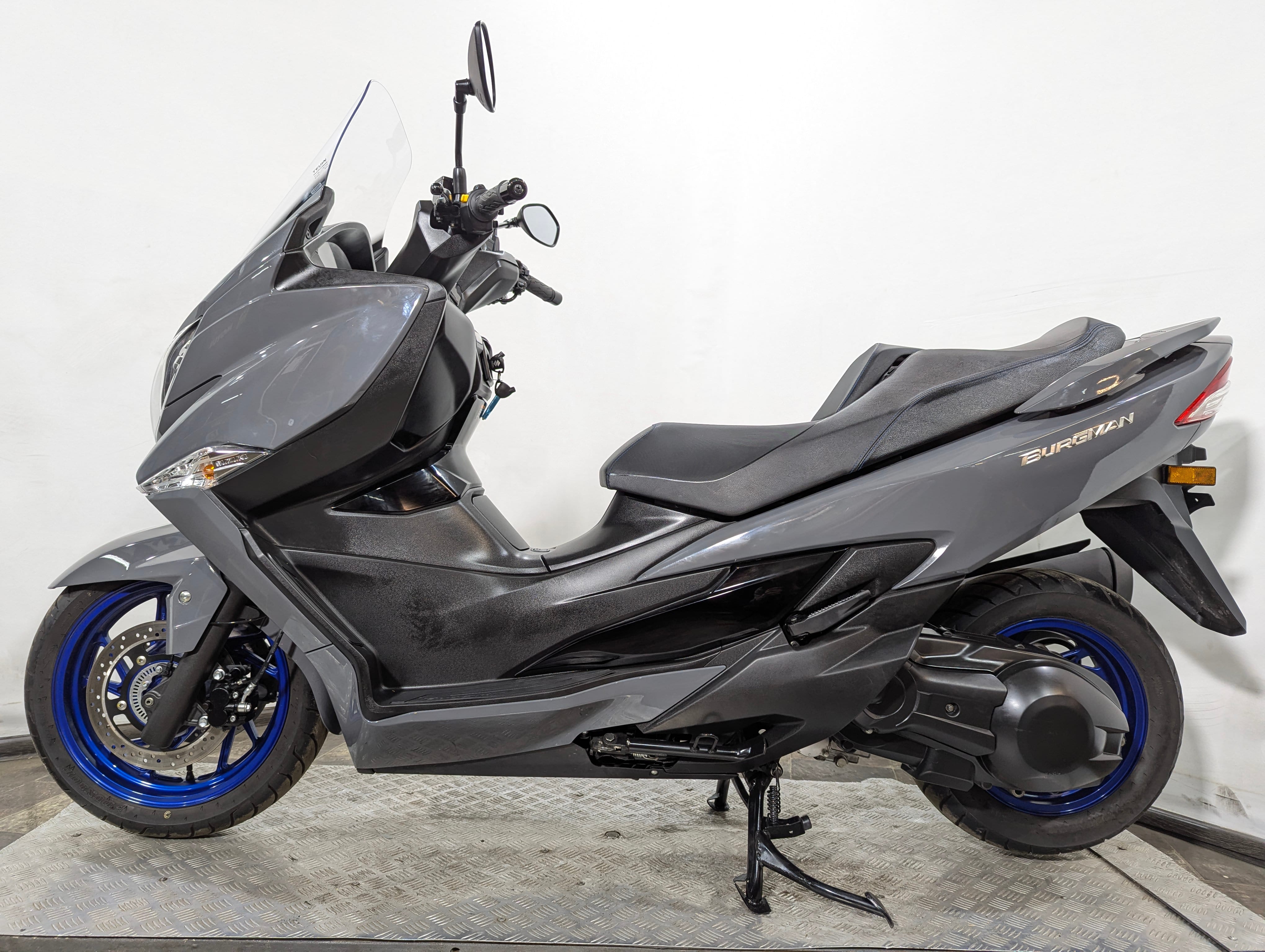 Скутер Suzuki Burgman 400 DU11N ABS 2017г. (арт. 123SB12)