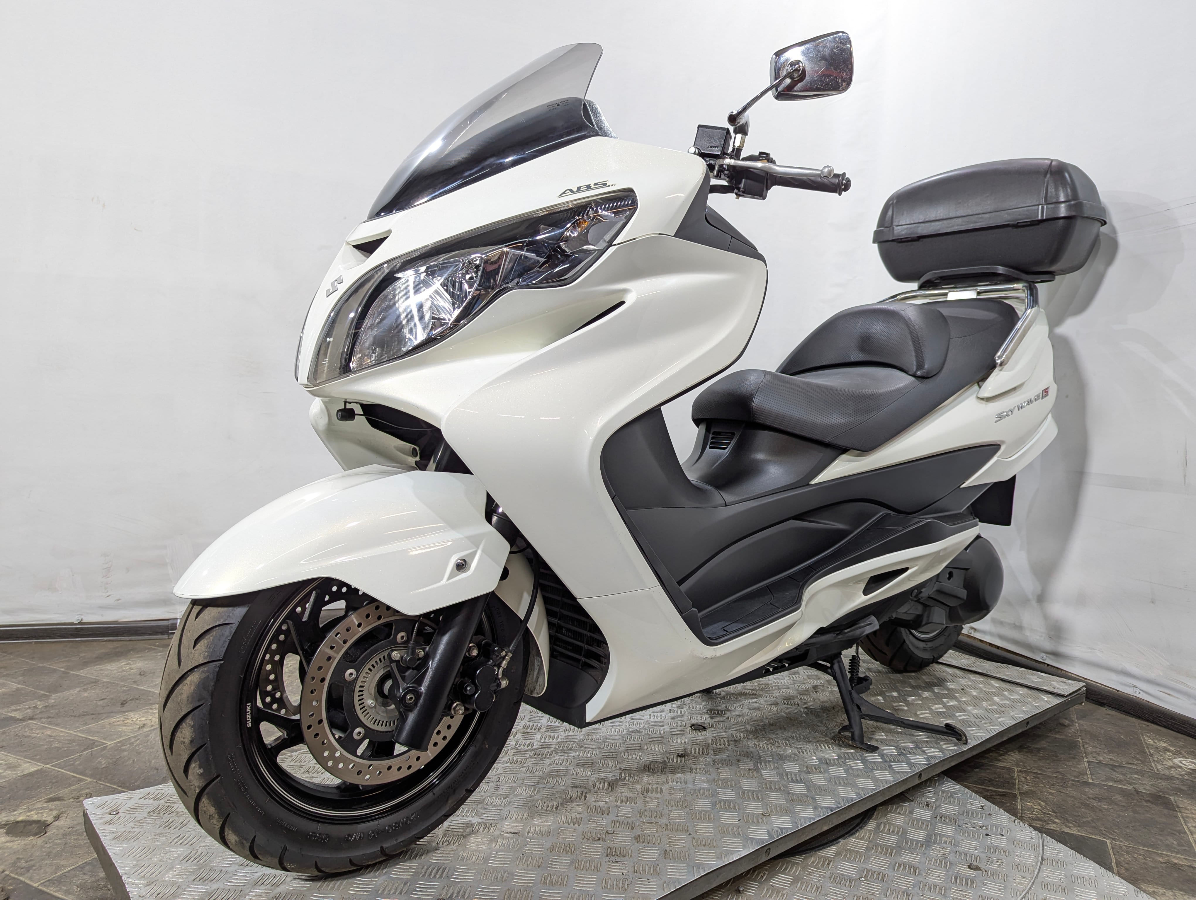Скутер Suzuki Skywave 400 ABS CK45A 2014 г. в. (арт. 123SB5)