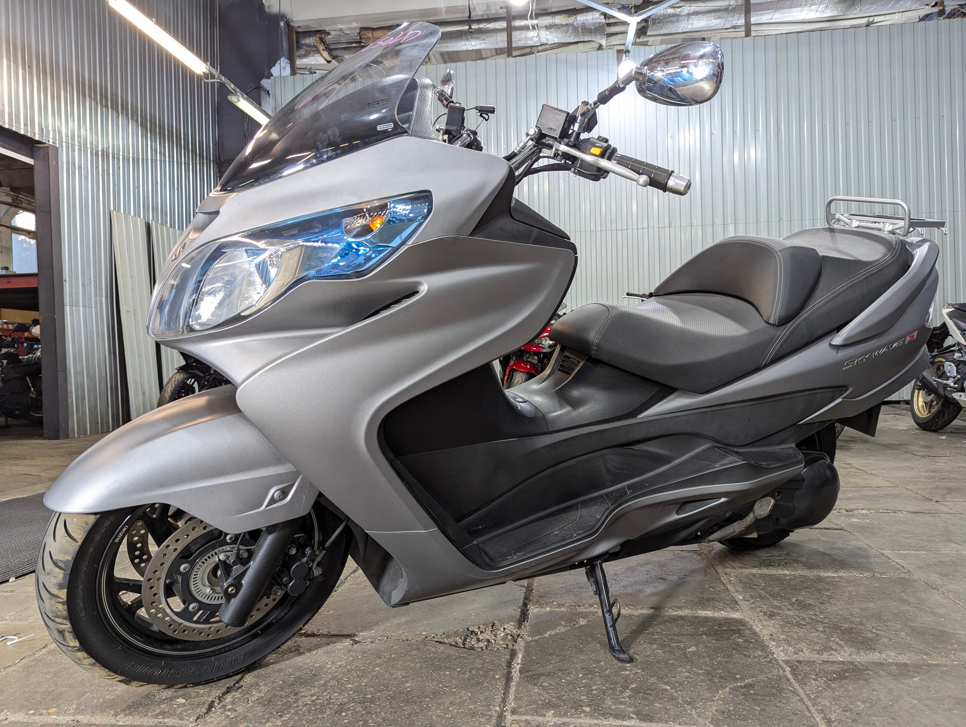 Скутер Suzuki Skywave 400 ABS CK45A 2014 г. в. серый