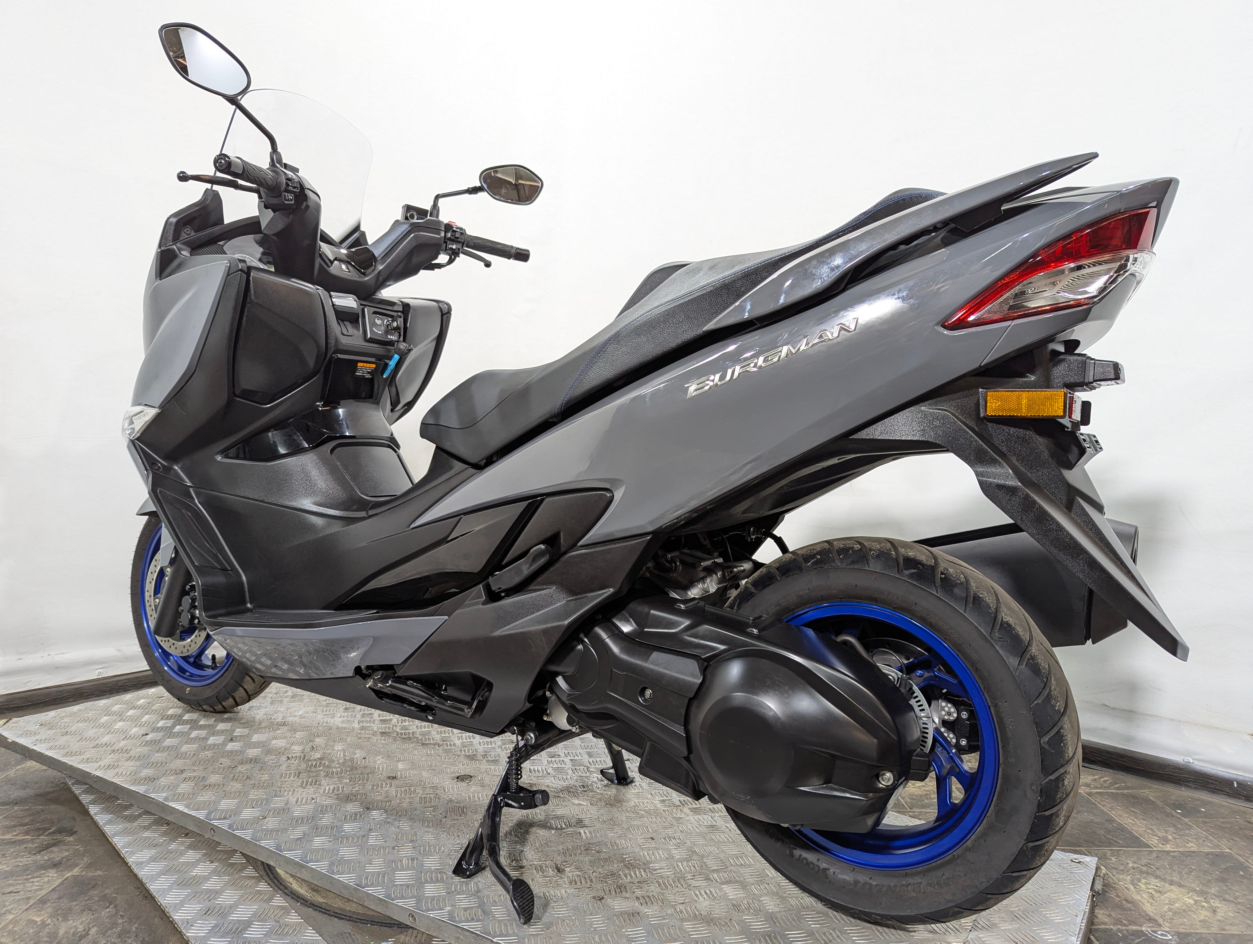 Скутер Suzuki Burgman 400 DU11N ABS 2017г. (арт. 123SB12)