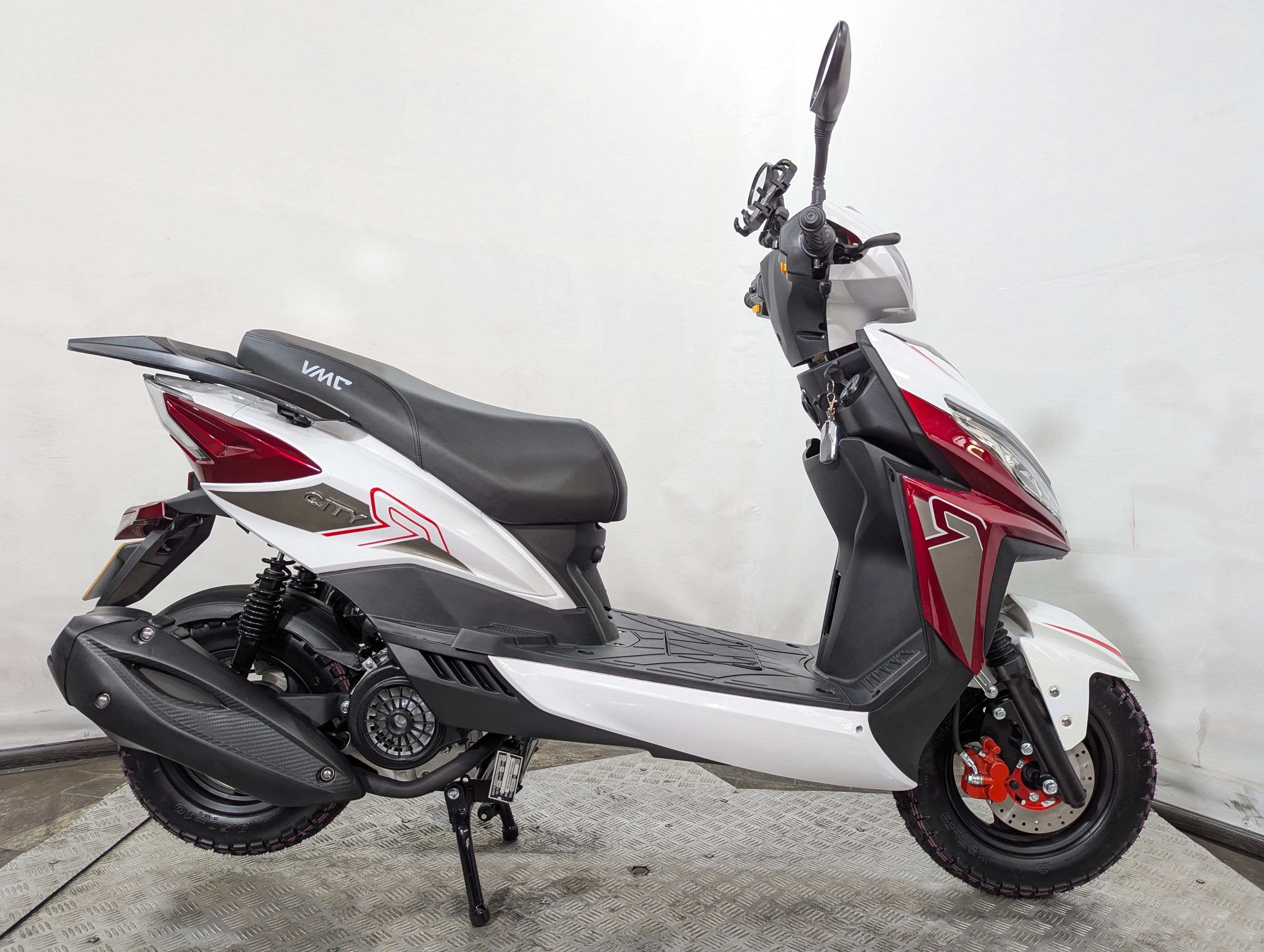 Скутер VMC (Vento) City (49/150cc) Красный