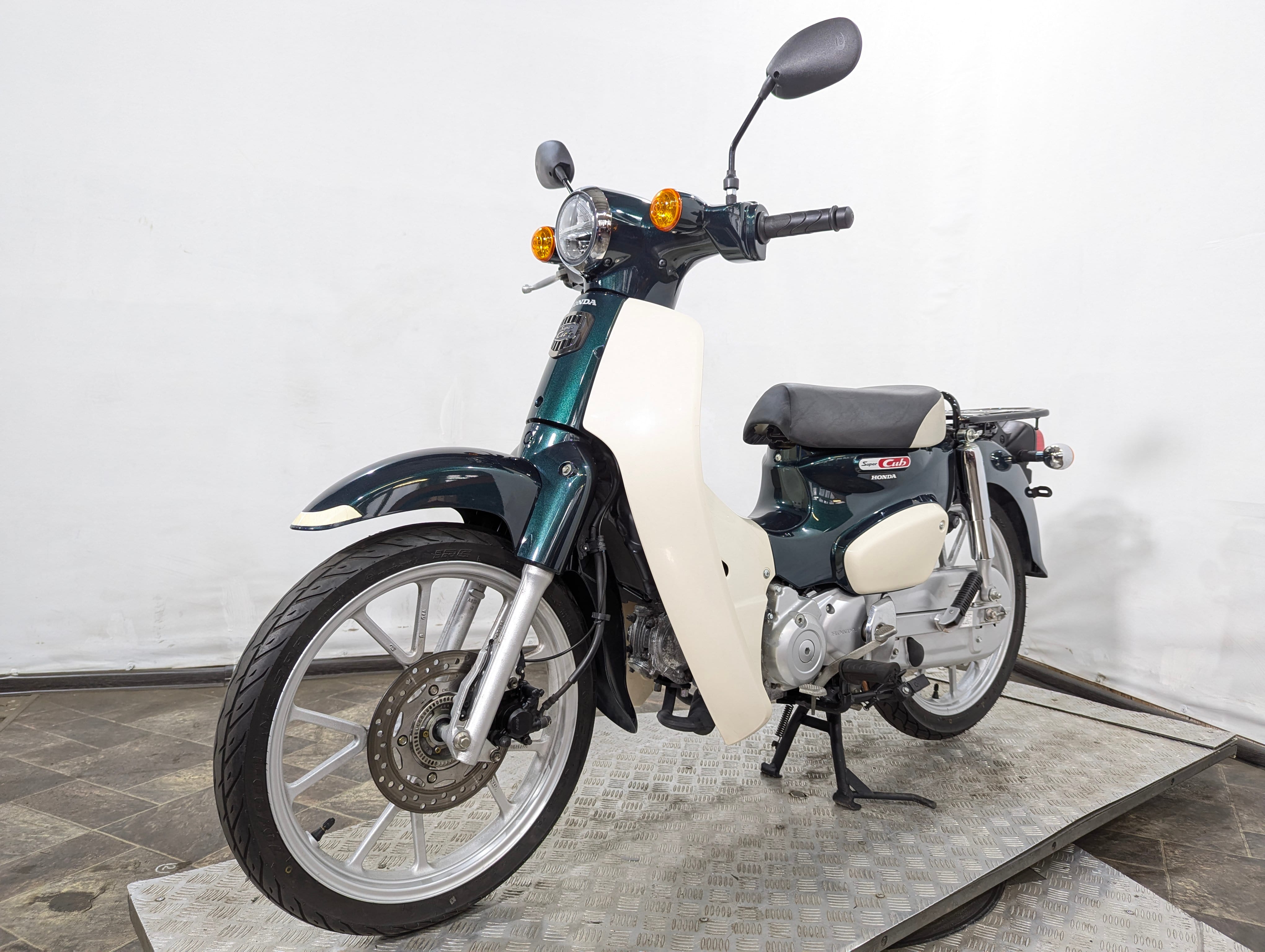 Скутер Honda Super Cub C110 JA59 (арт. 123HB10)