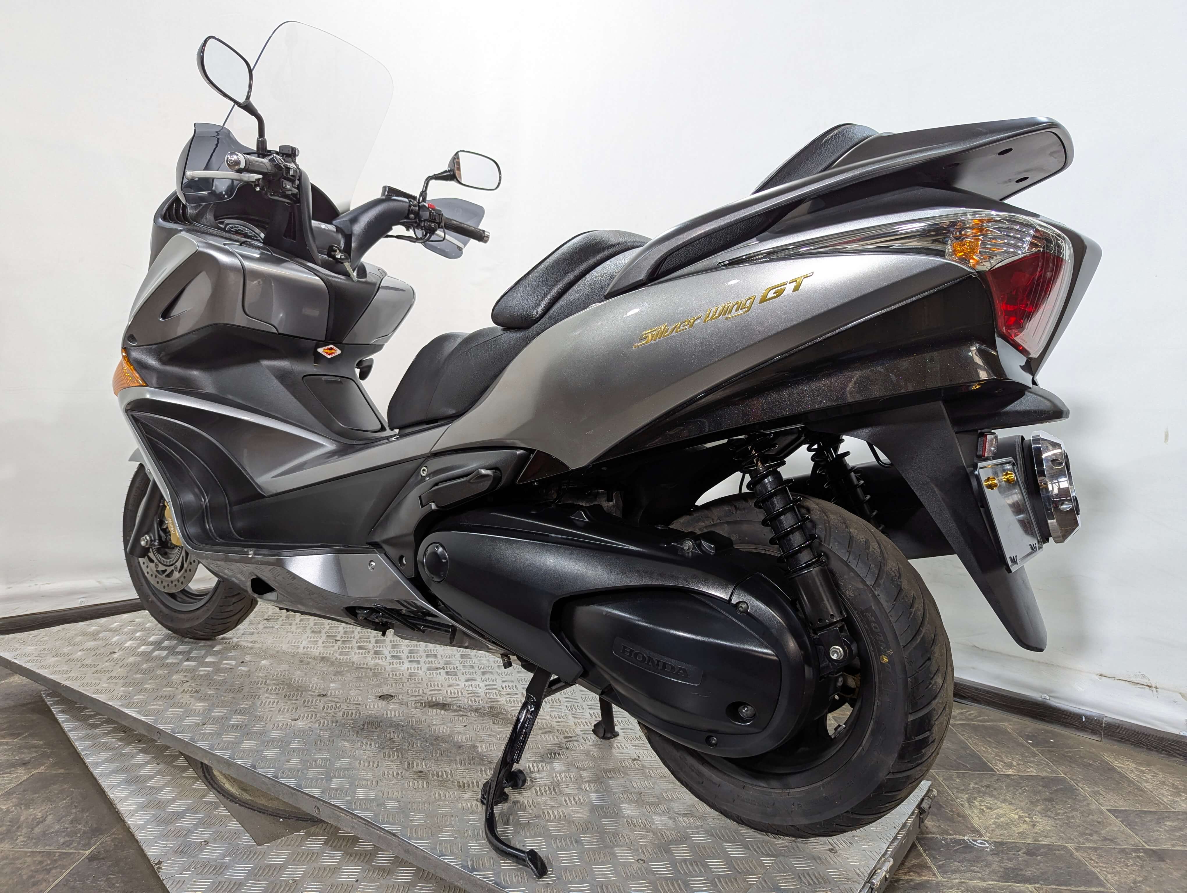 Скутер Honda Silverwing 600 GTA PF02 (арт. 123HB3)