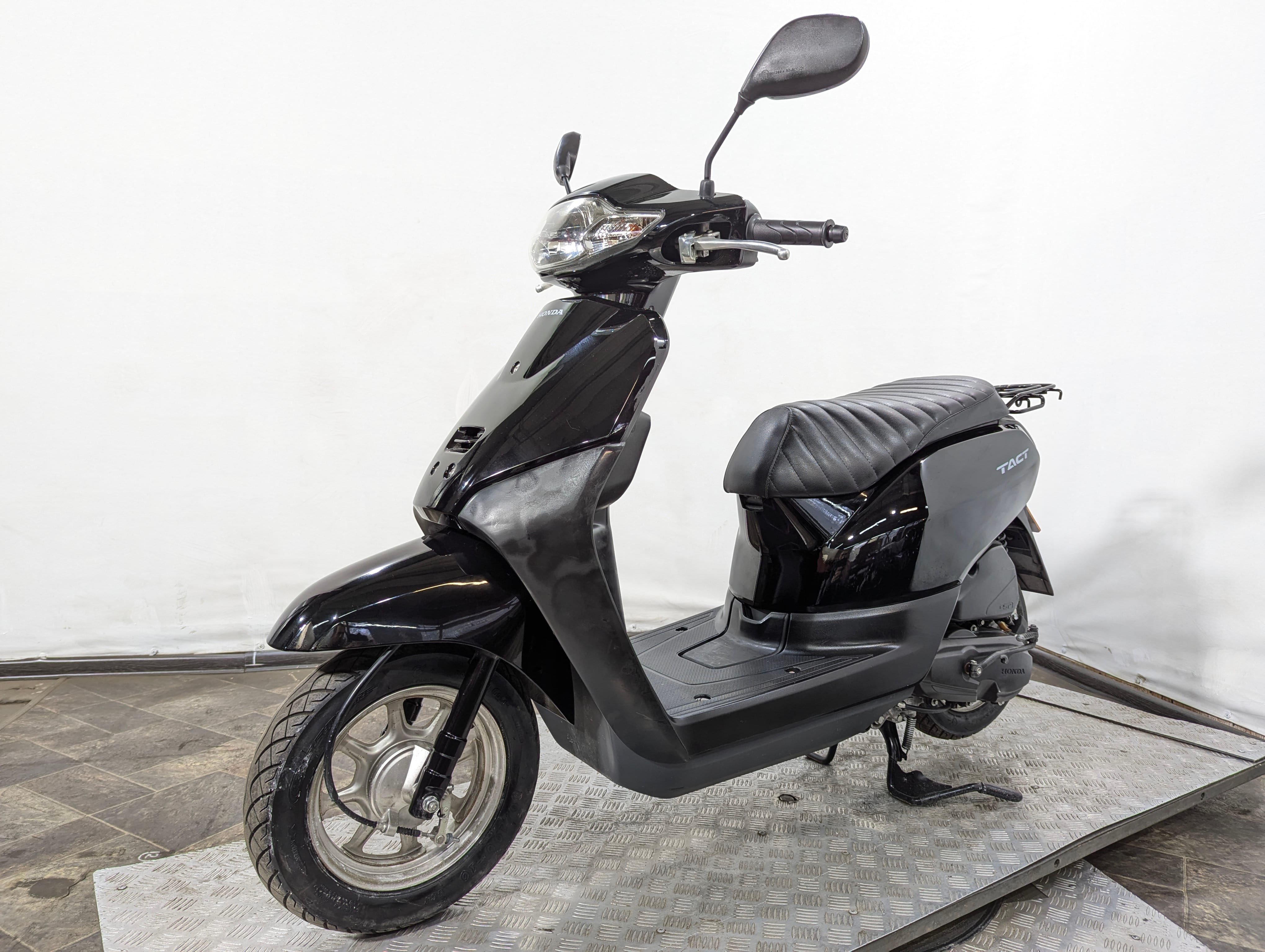 Скутер Honda Tact PGM-FI AF79