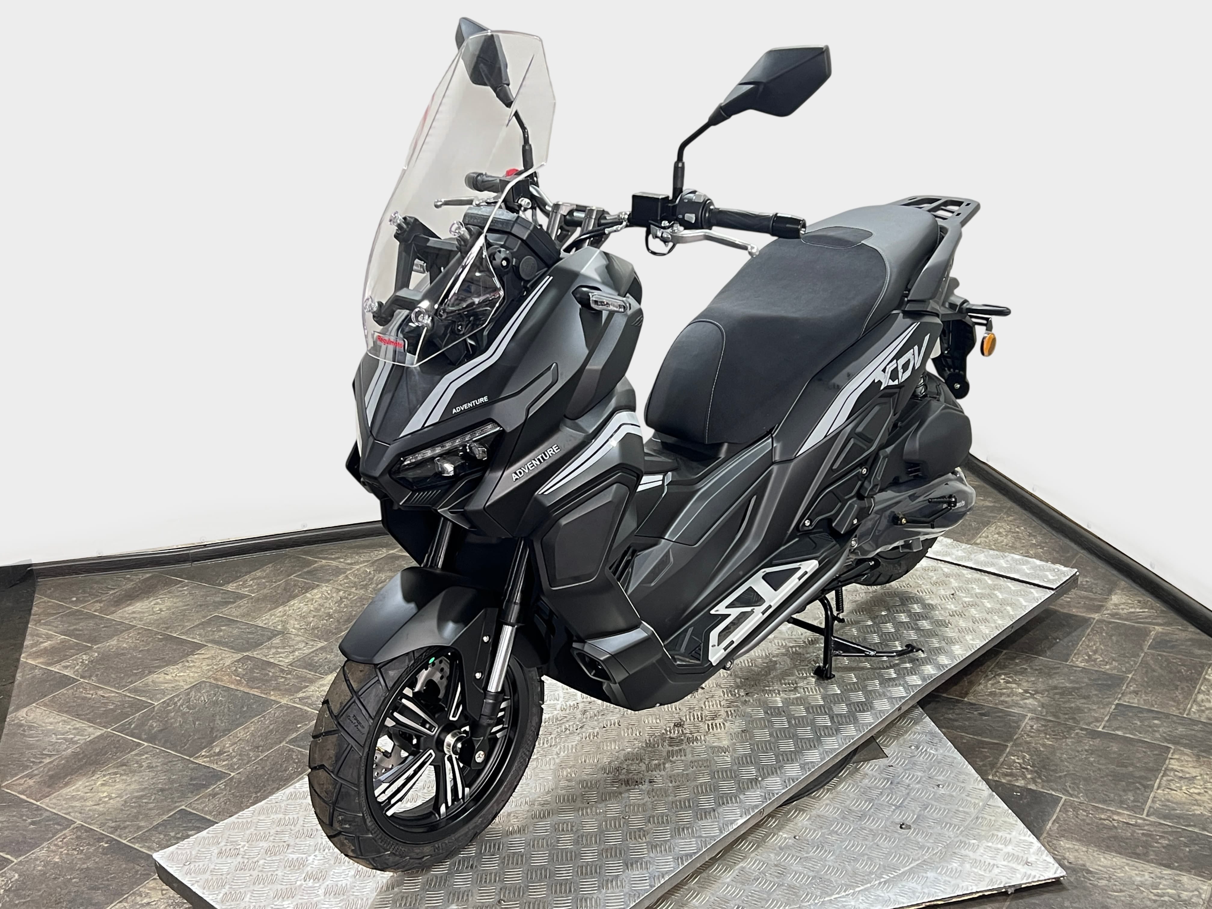 Скутер Regulmoto XDV TRAVELER  (Черный) (арт. rm-xdvTraveller-black)