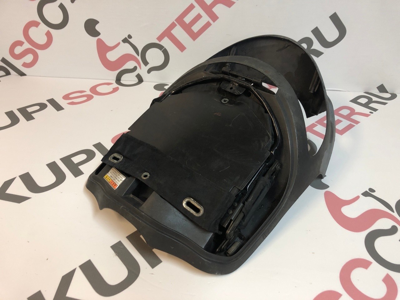 Передний обтекатель / рамка фары Suzuki Lets Б/У