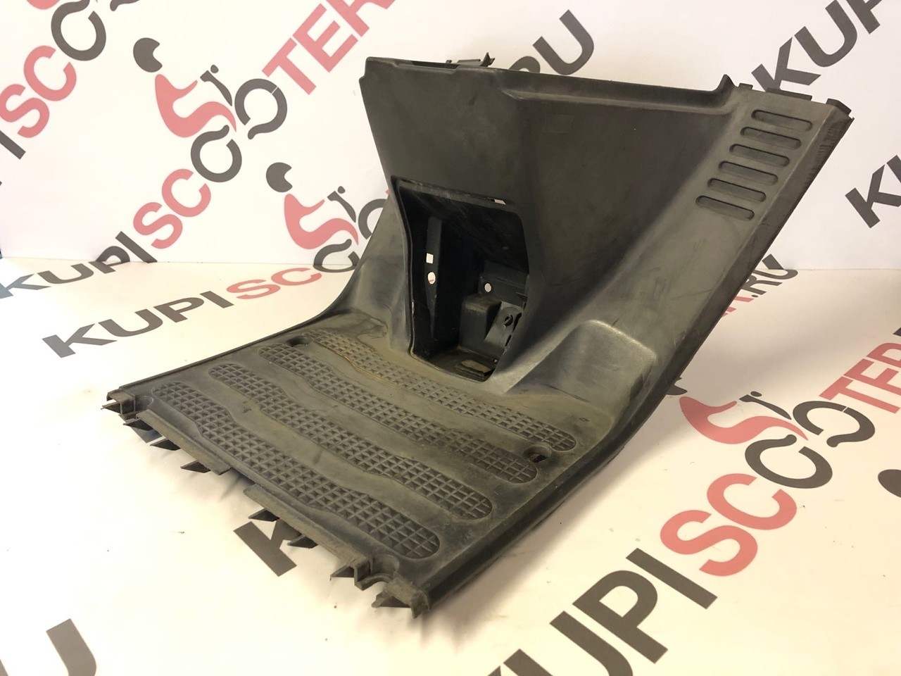 Пол (задняя часть) Honda Gyro Canopy 2 (TA03)    Б/У