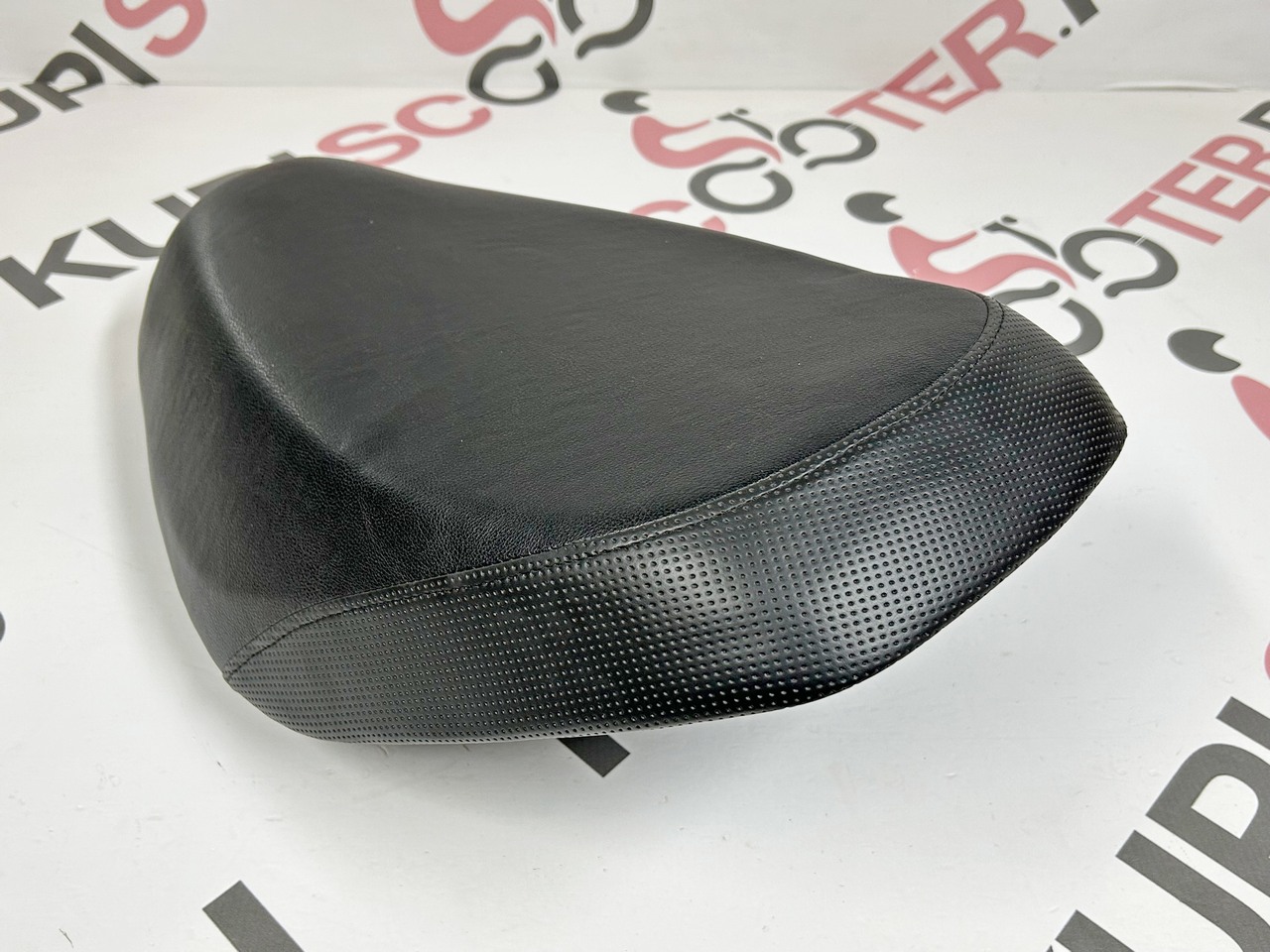 Сиденье Honda Dio AF27 / AF28 (перешитое) Б/У