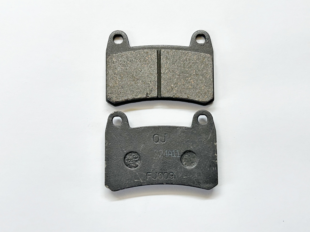 Колодки тормозные передние Longjia / Regulmoto V-BOB (2х поршневой с ABS)