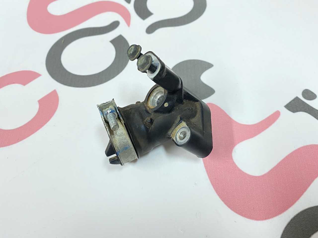 Впускной коллектор Honda Today AF67, Dio AF68, Giorno AF70, Benly AA03 Б/У