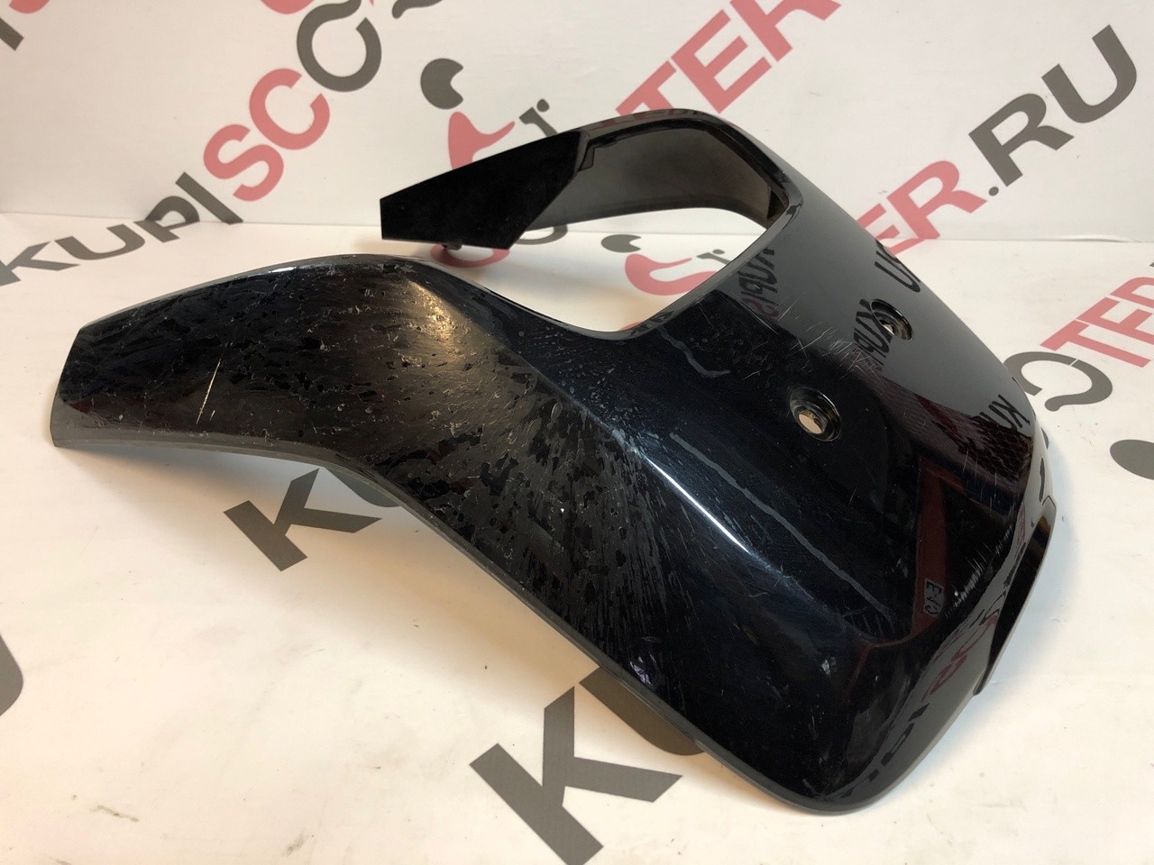 Передний обтекатель (клюв) Honda Benly AA03 (64301-GGM-900) Б/У