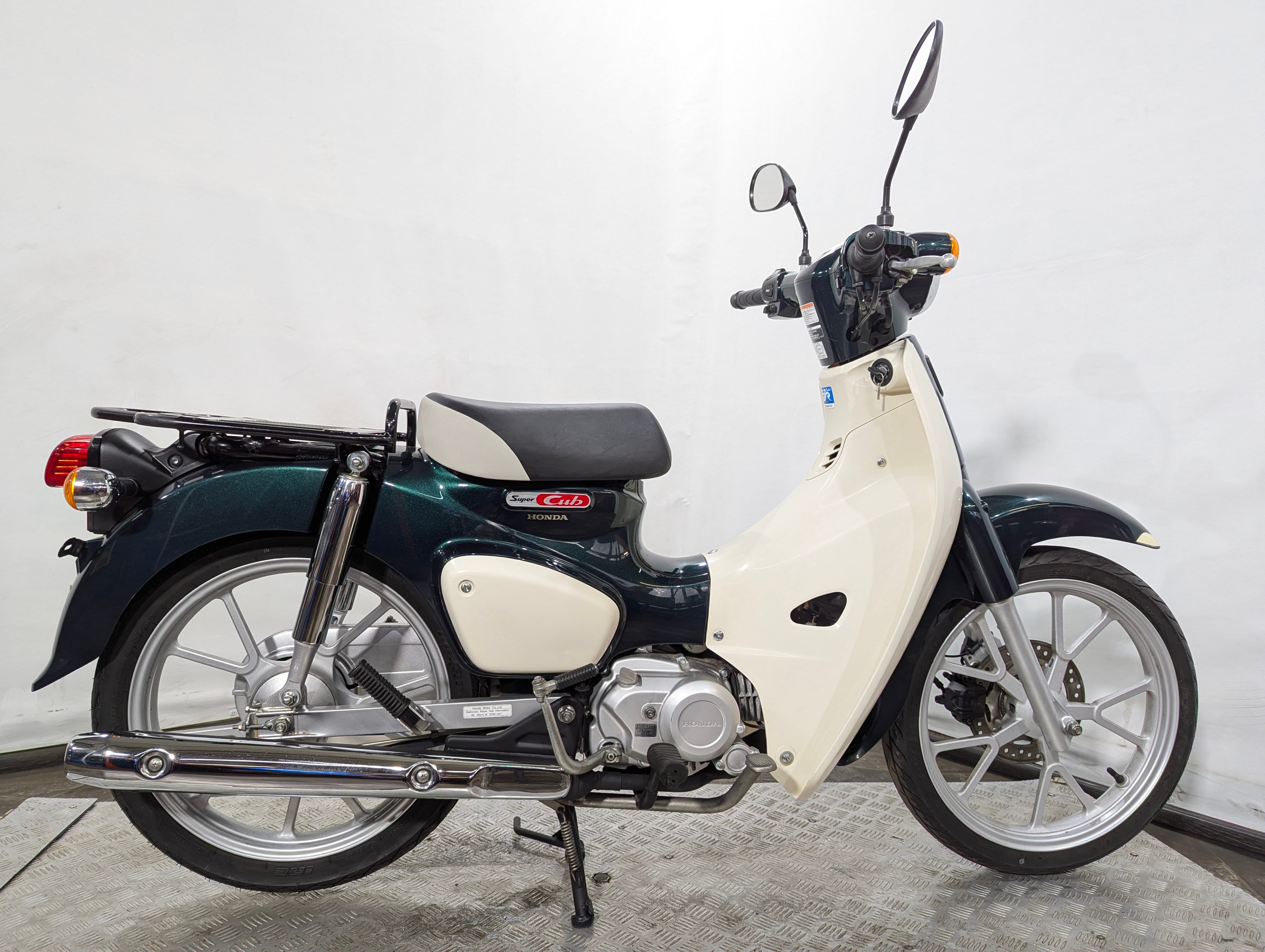 Скутер Honda Super Cub C110 JA59 (арт. 123HB10)