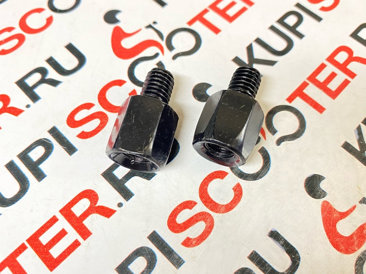 Переходники (пара) на зеркала (внутр. 8mm, наружн. 8mm. левая/левая) (внутр. 8mm, наружн. 8mm. левая/правая)