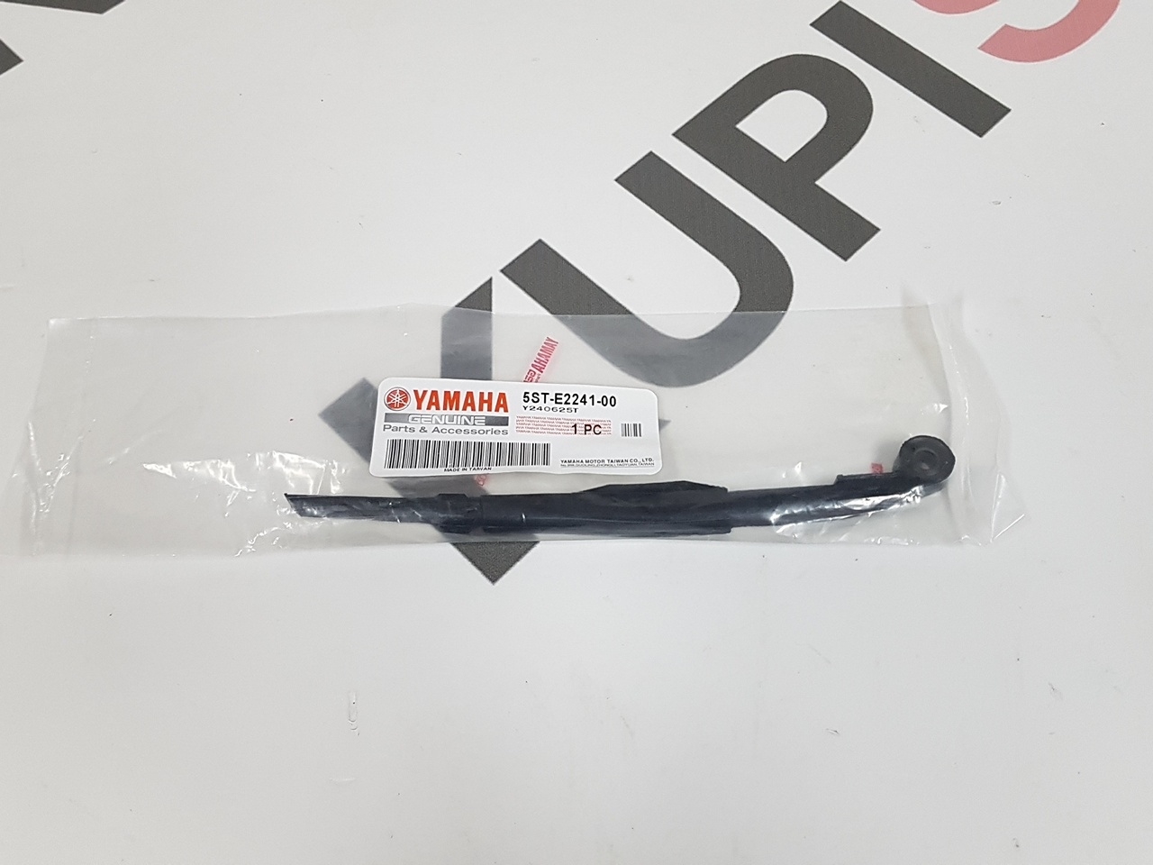 Успокоитель-башмак цепи, верхний Yamaha Gear, Jog, BWS, Vox, Vino (5ST-E2241-00) оригинал