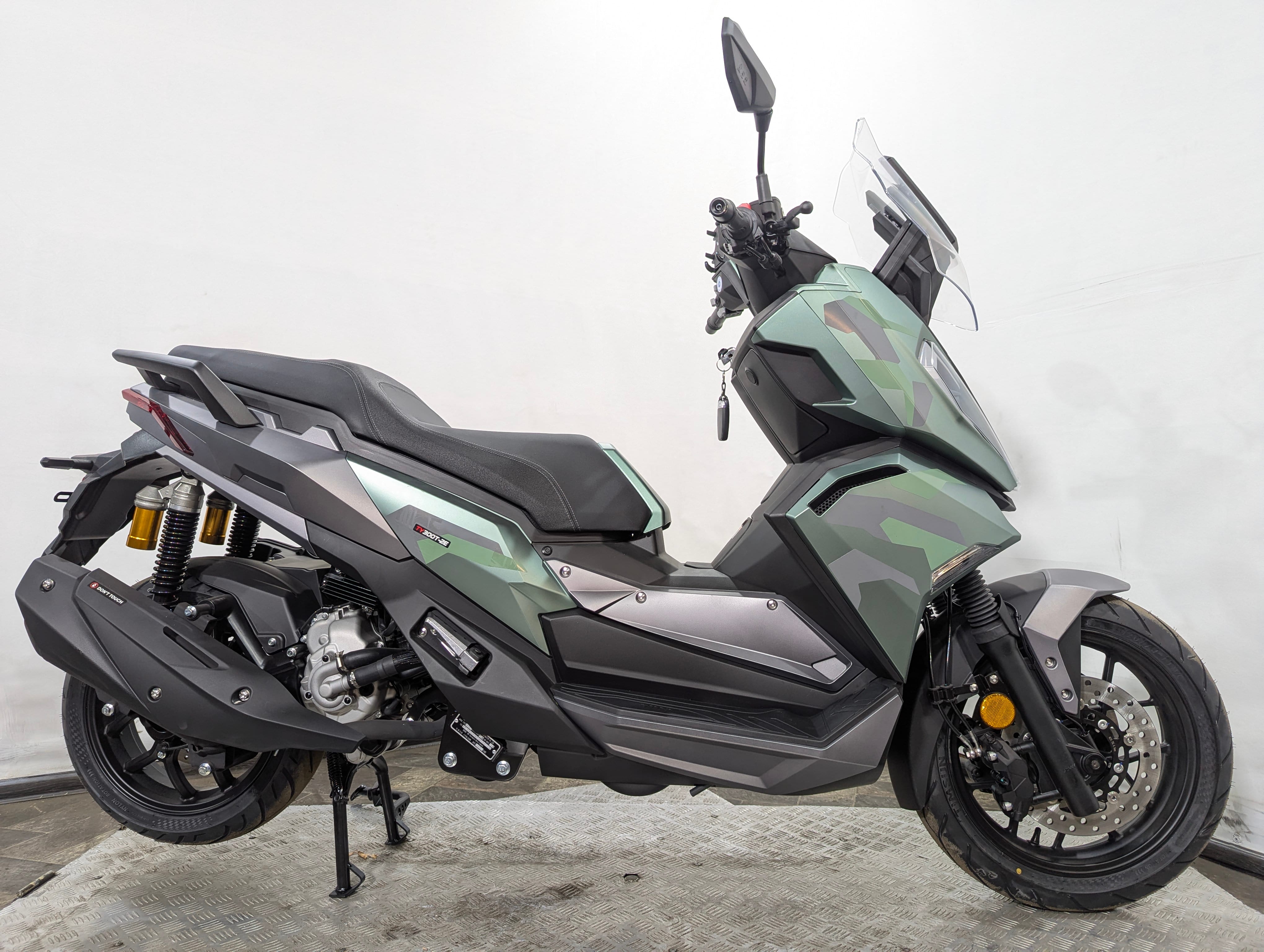 Скутер VMC (Vento) T-15 зеленый матовый (арт. VMC-T-15-GreenMatt)
