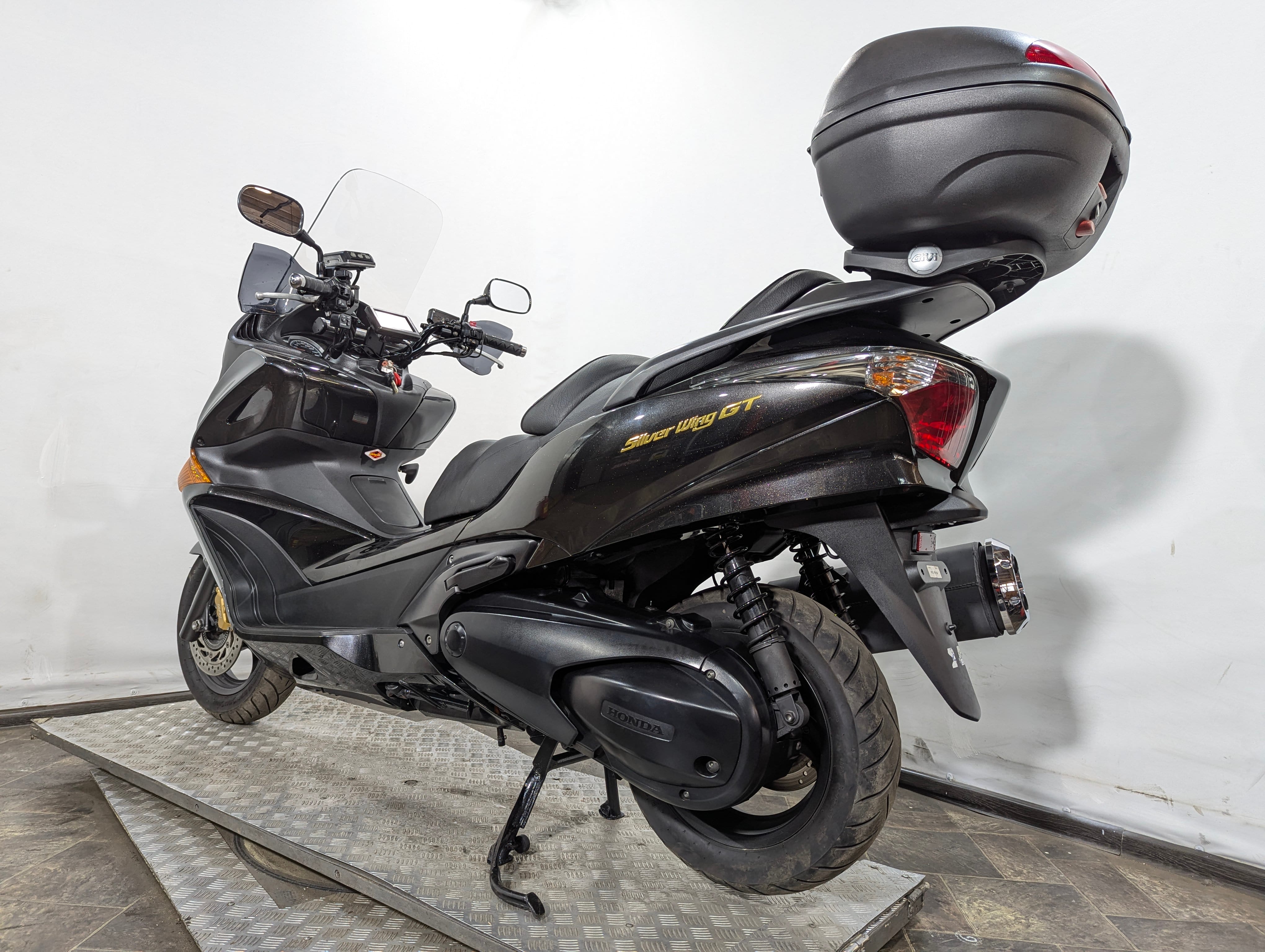Скутер Honda Silverwing 600 GTA PF02 ABS 2013г. (арт. 123HB23)