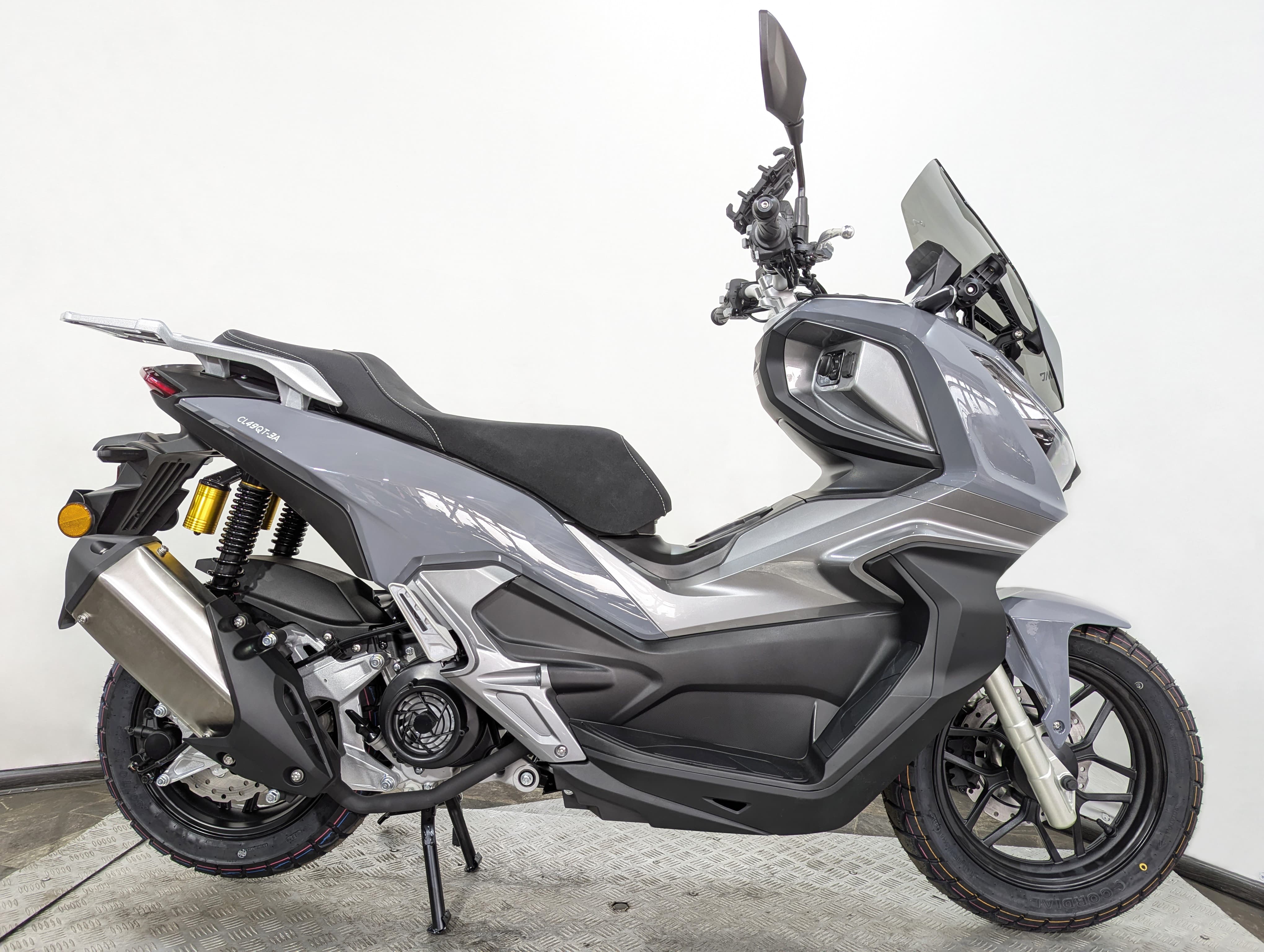 Скутер VMC (Vento) JET PRO (49/180cc) инжектор Серый глянцевый
