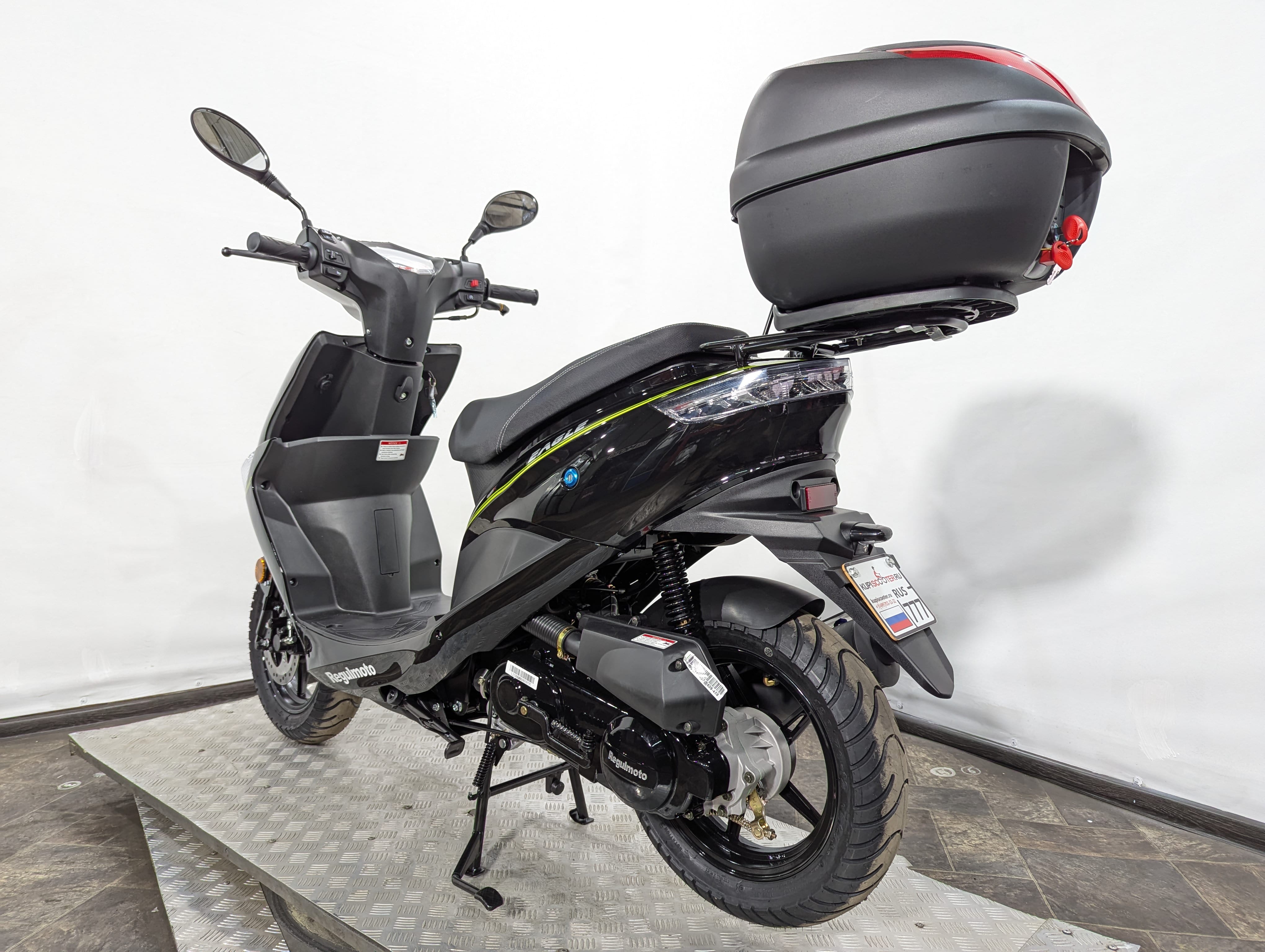 Скутер Regulmoto Eagle 50 Черный с Кофром (арт. Eagle-Black+)