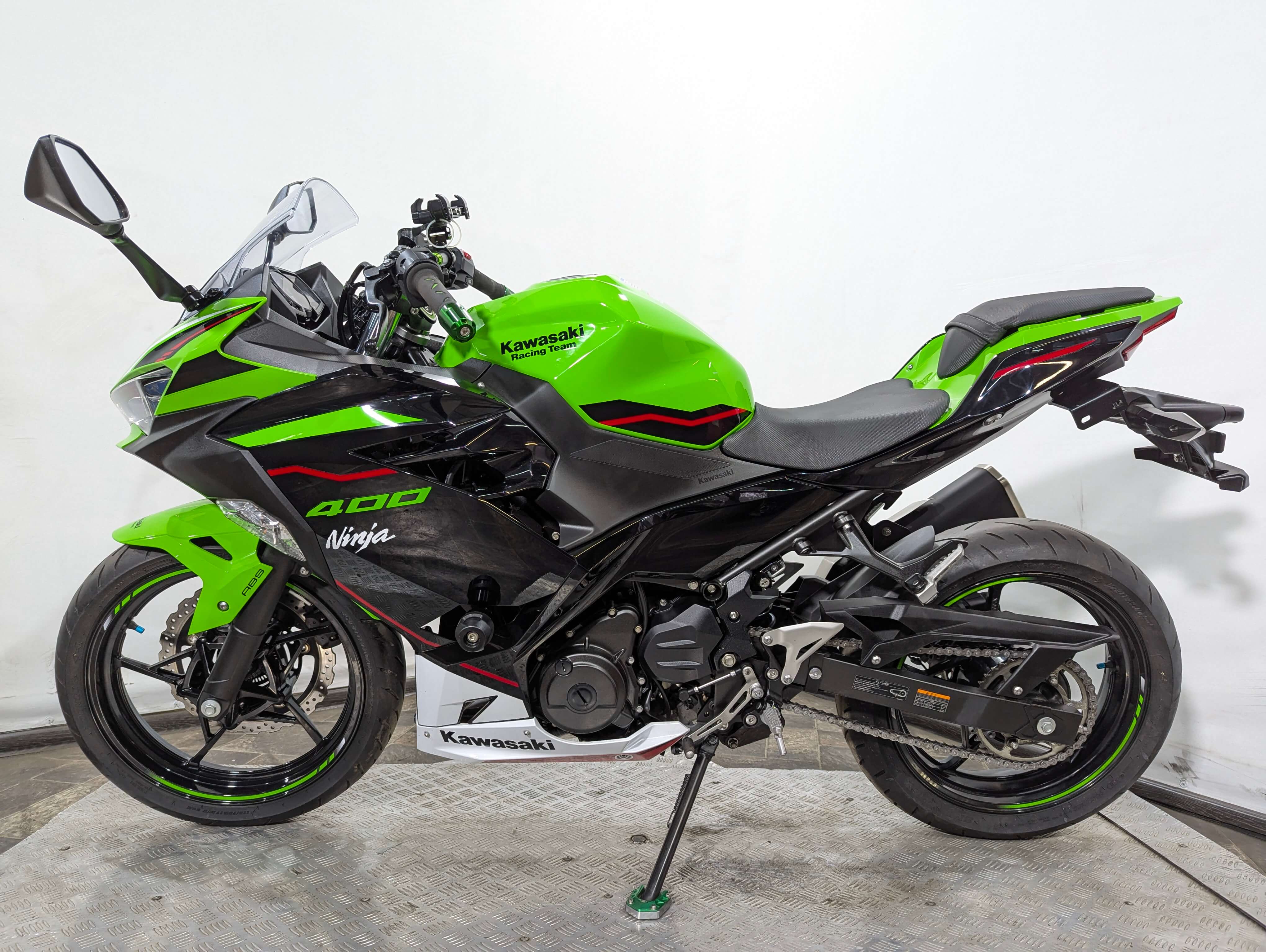 Мотоцикл Kawasaki Ninja 400 EX400G (арт. 123KC13) 