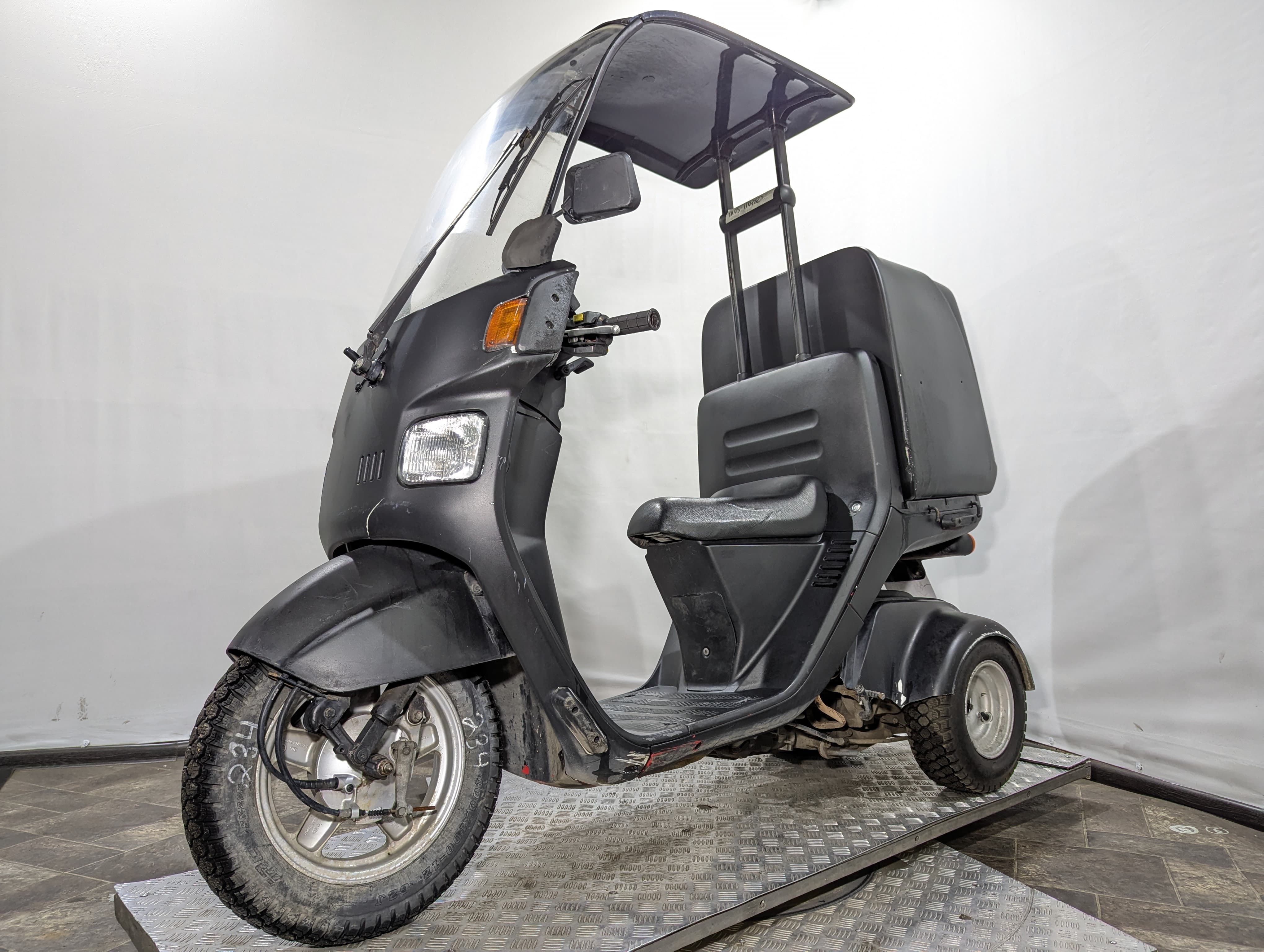 Скутер Honda Gyro Canopy PGM-FI (арт. 64HA16)