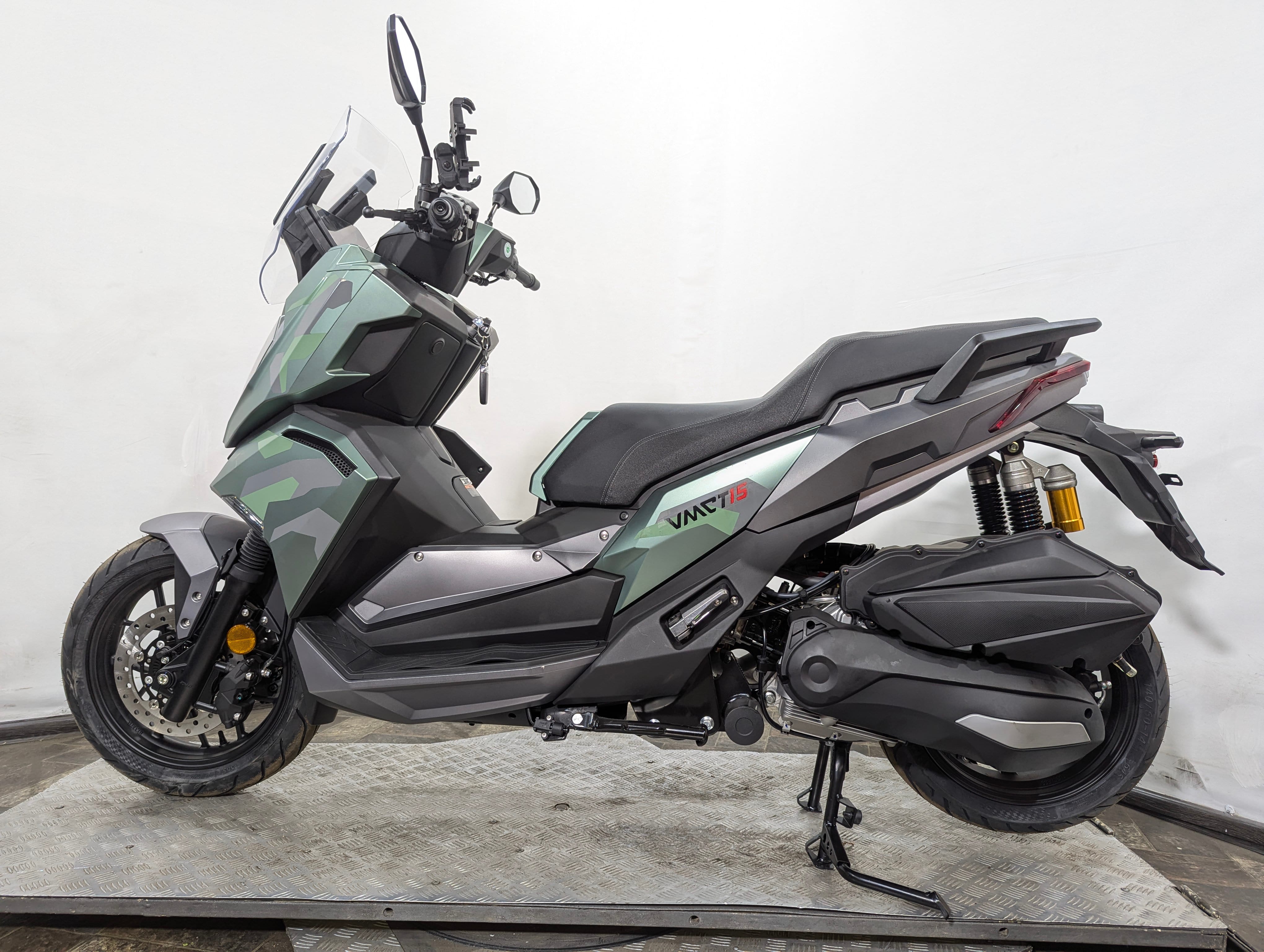 Скутер VMC (Vento) T-15 зеленый матовый (арт. VMC-T-15-GreenMatt)
