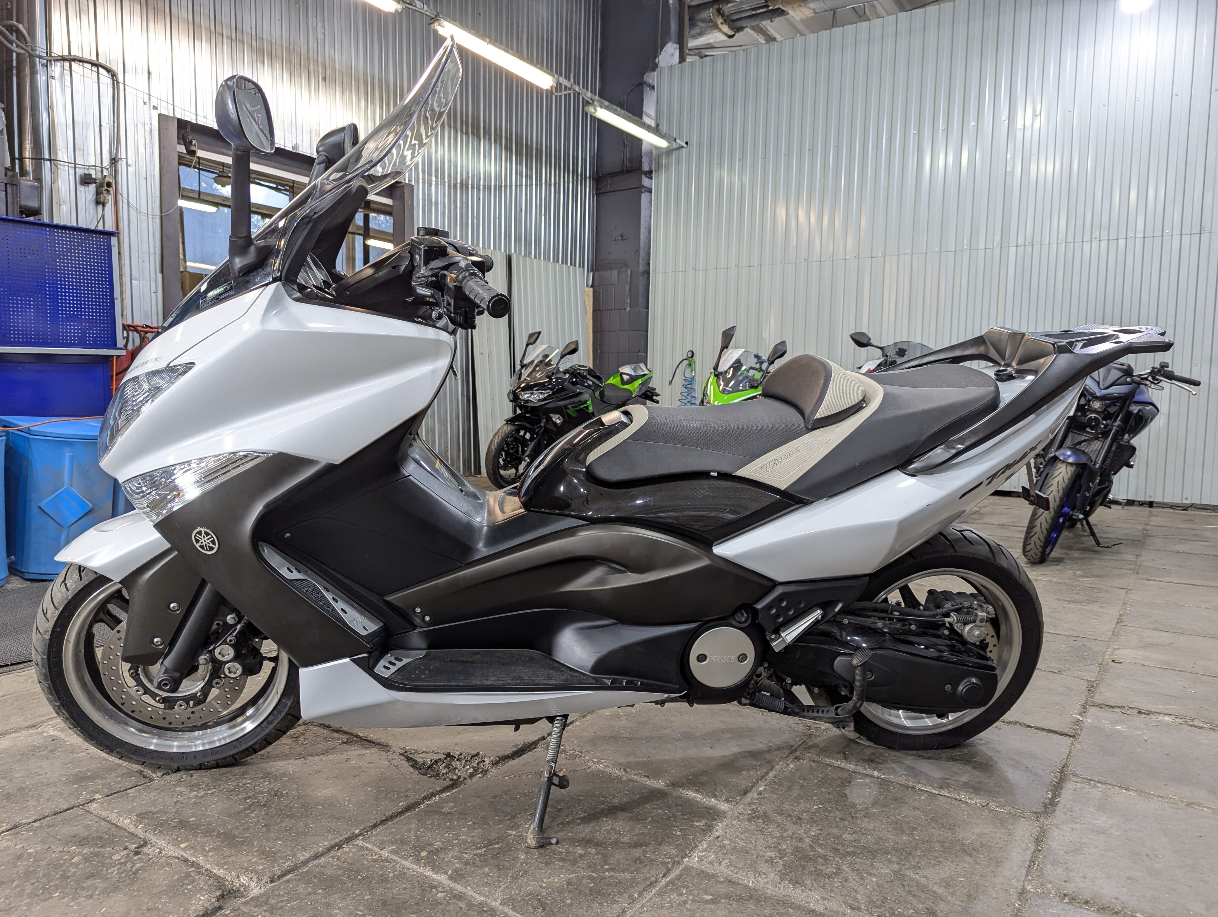 Скутер Yamaha T-Max 10th SJ08J 2010 г. в. (арт. 123YB21)
