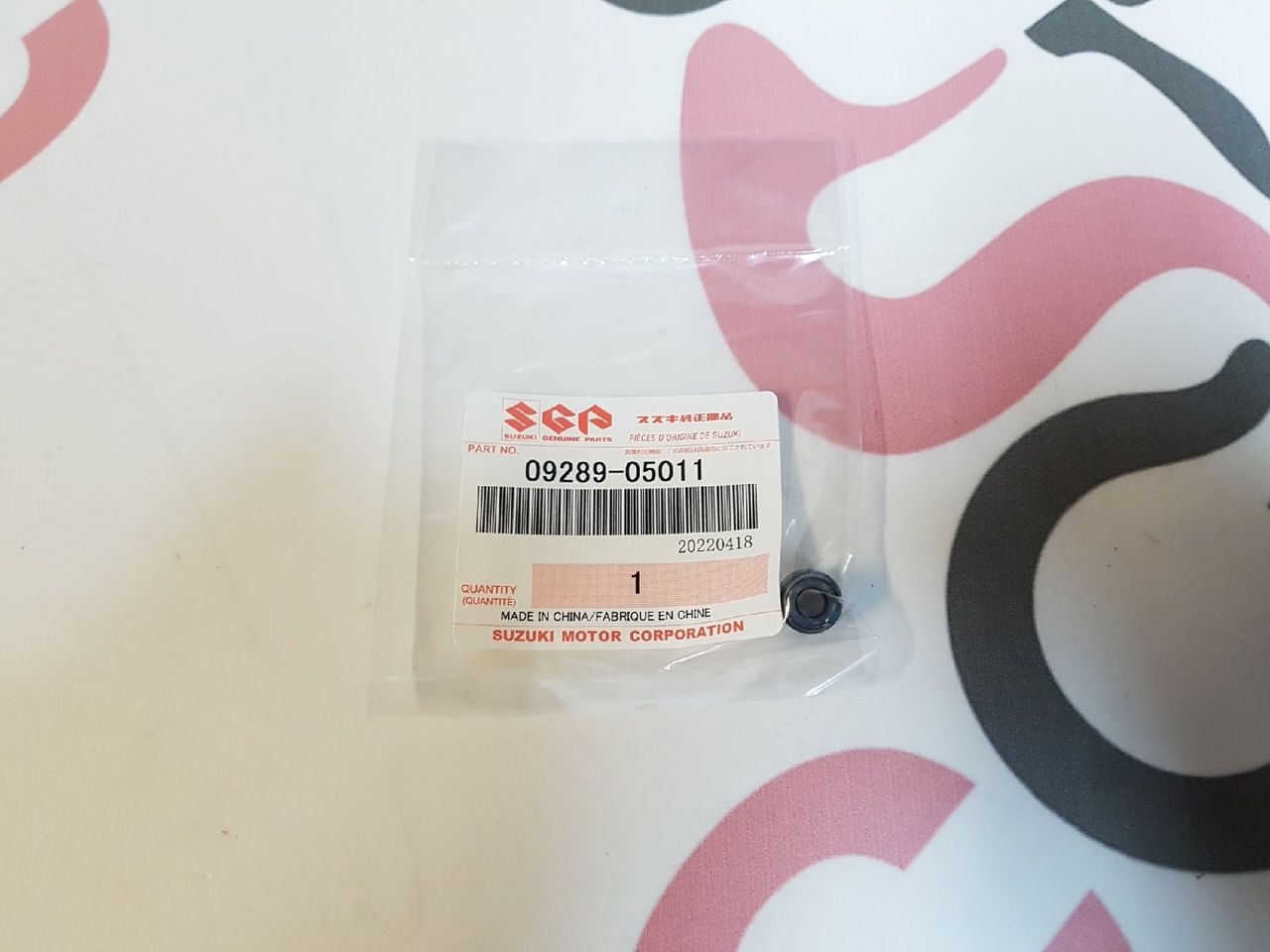 Маслосъемный колпачок Suzuki Skywave 250 / 400 CJ41-42-43A / CK41-42-43A, Djebel DR250S SJ44A (09289-05011) оригинал