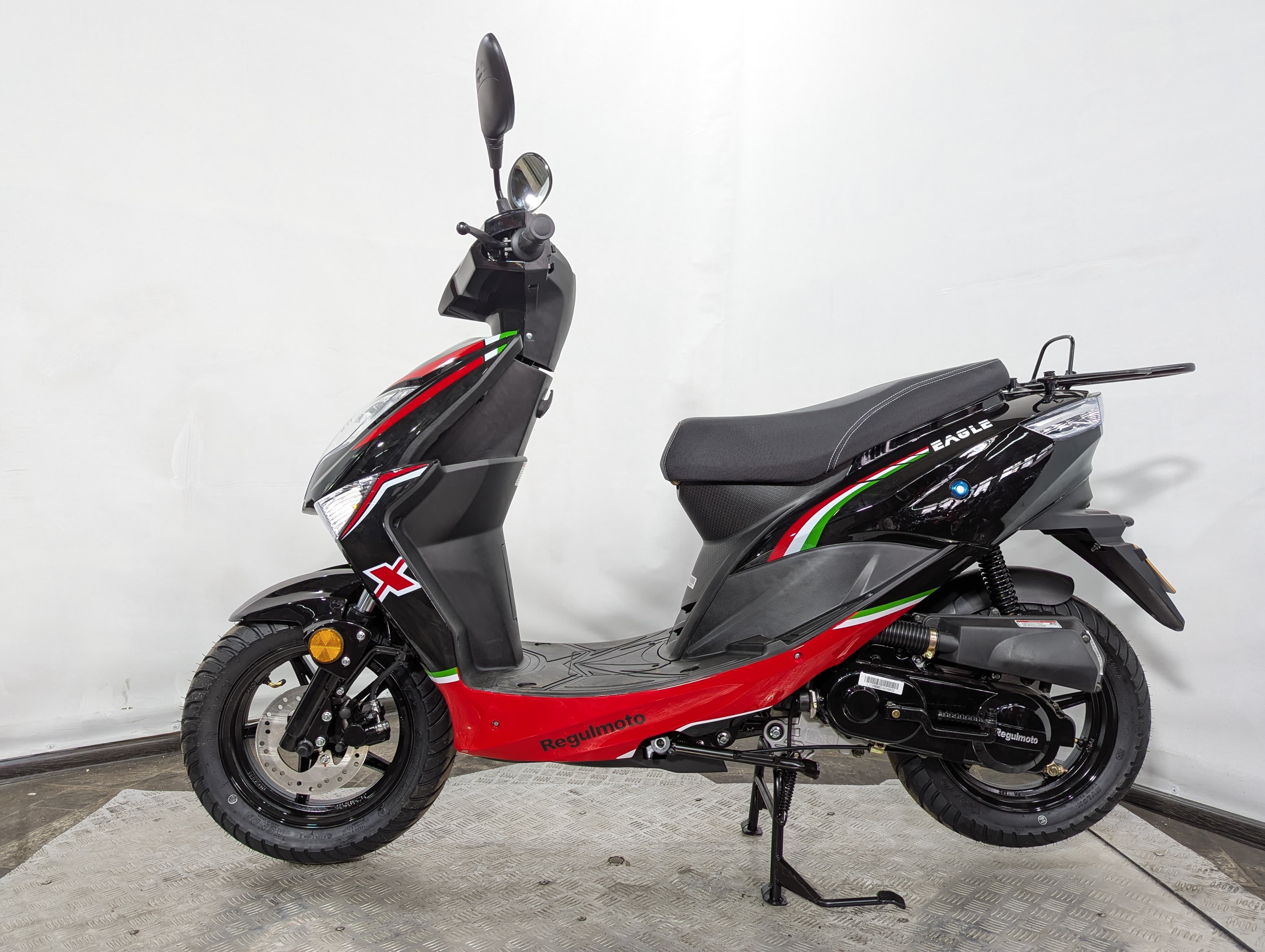 Скутер Regulmoto Eagle 50 Черный-Красный (арт. Eagle-Red)