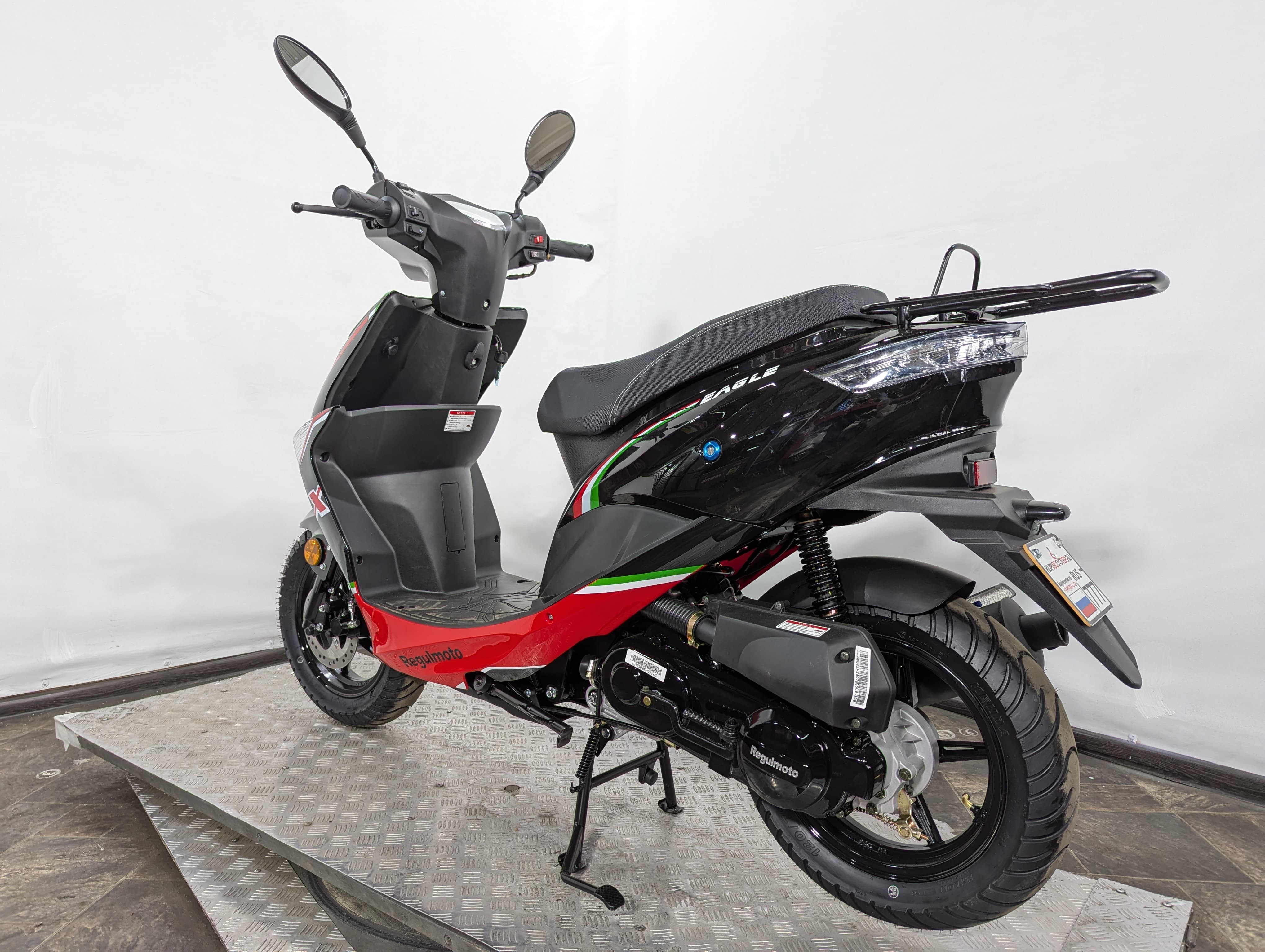 Скутер Regulmoto Eagle 50 Черный-Красный (арт. Eagle-Red)