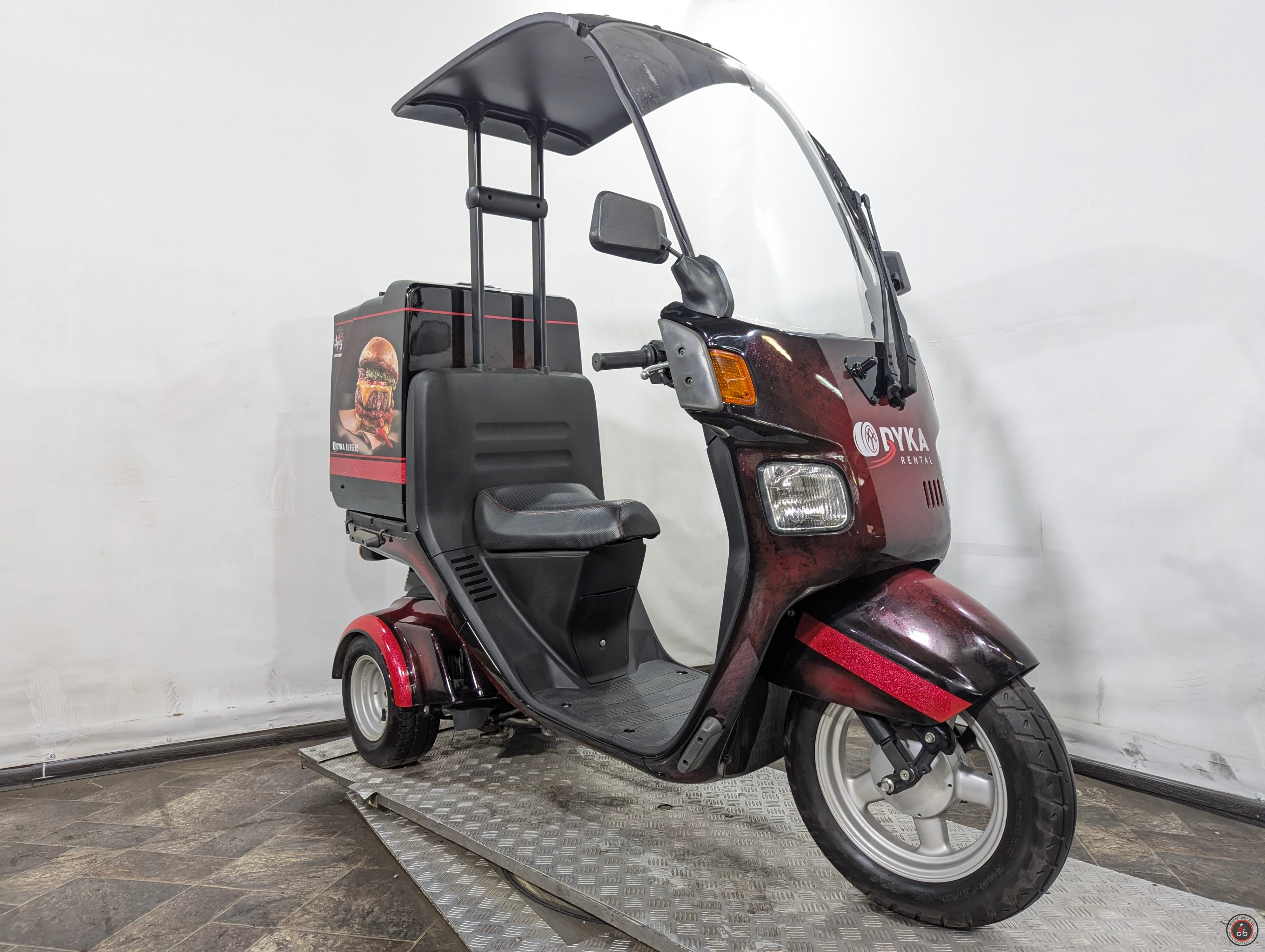 Скутер Honda Gyro Canopy TA03 PGM-FI - Мощность: 4,6 лс / 7500 об/мин
