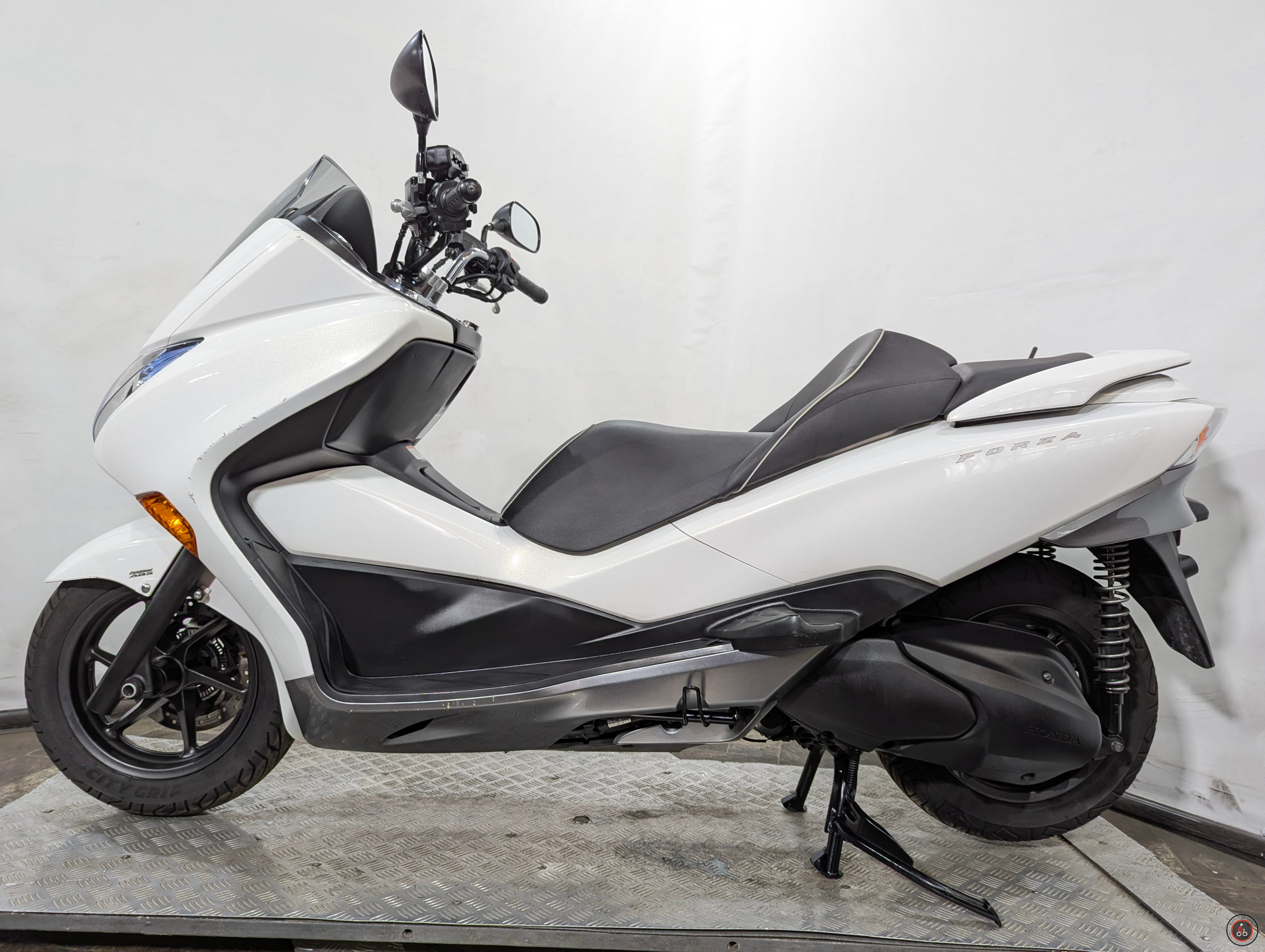 Скутер Honda Forza A2 MF10 2012г. - Пробег: 23684 км