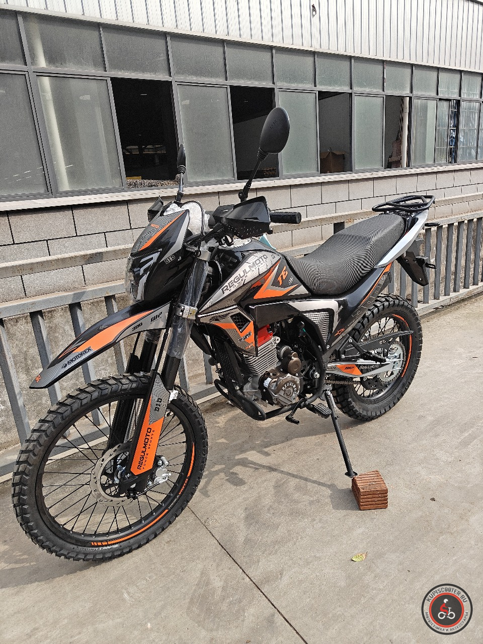 Мотоцикл Regulmoto TE (Tour Enduro) 300, 6 скоростей (Черный/оранжевый)