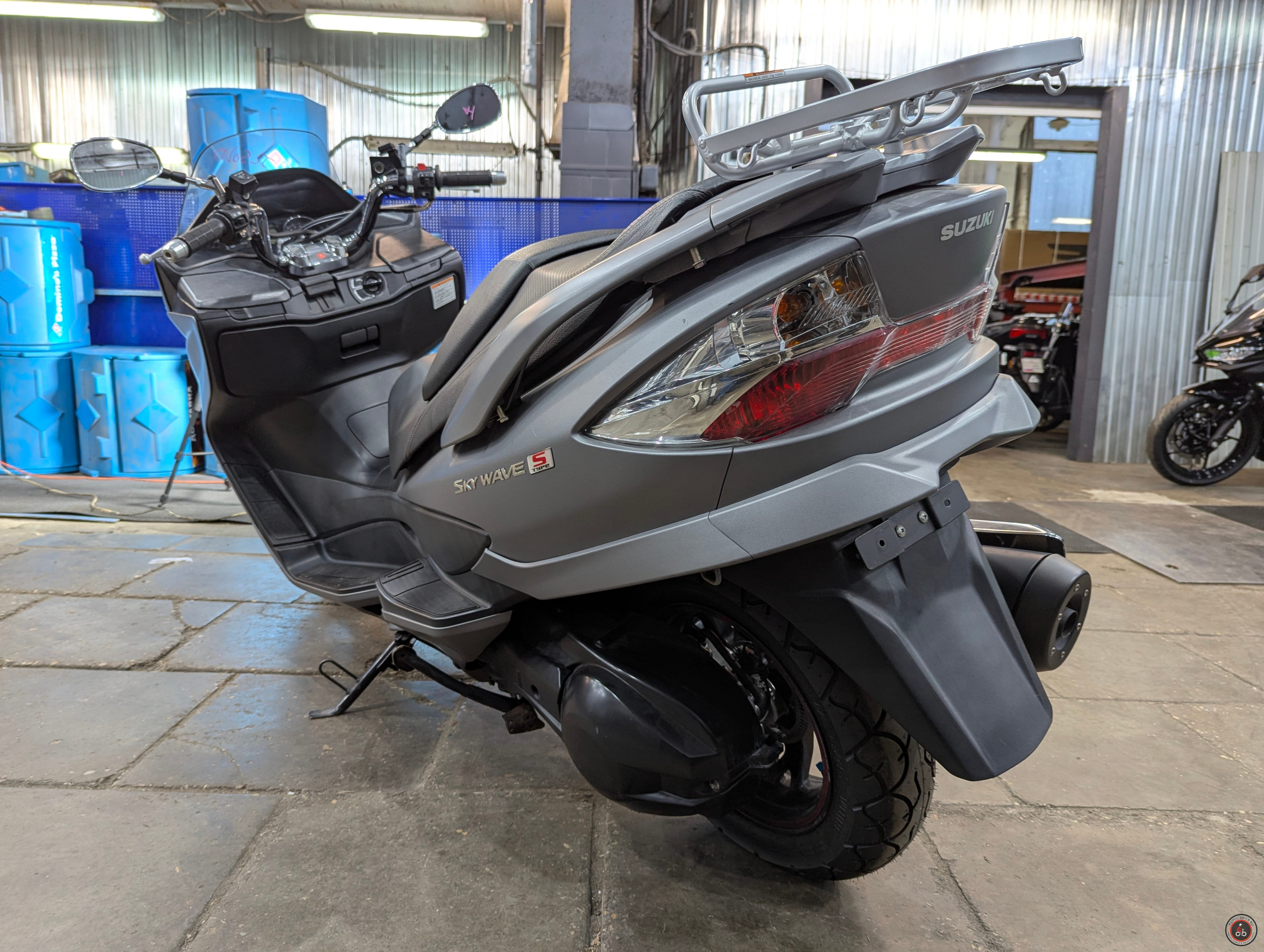 Скутер Suzuki Skywave 400 ABS CK45A 2014 г. в. - Мощность: 31PS / 7,000 rpm